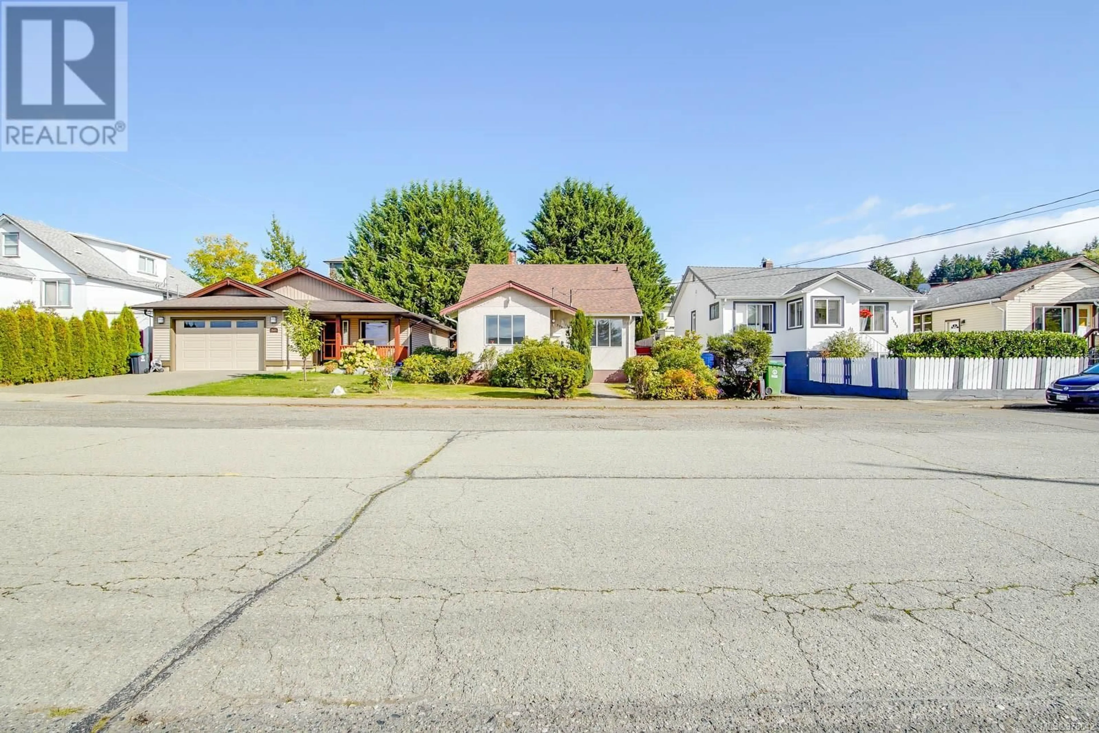 Frontside or backside of a home, the street view for 3561 12th Ave, Port Alberni British Columbia V9Y4Z9