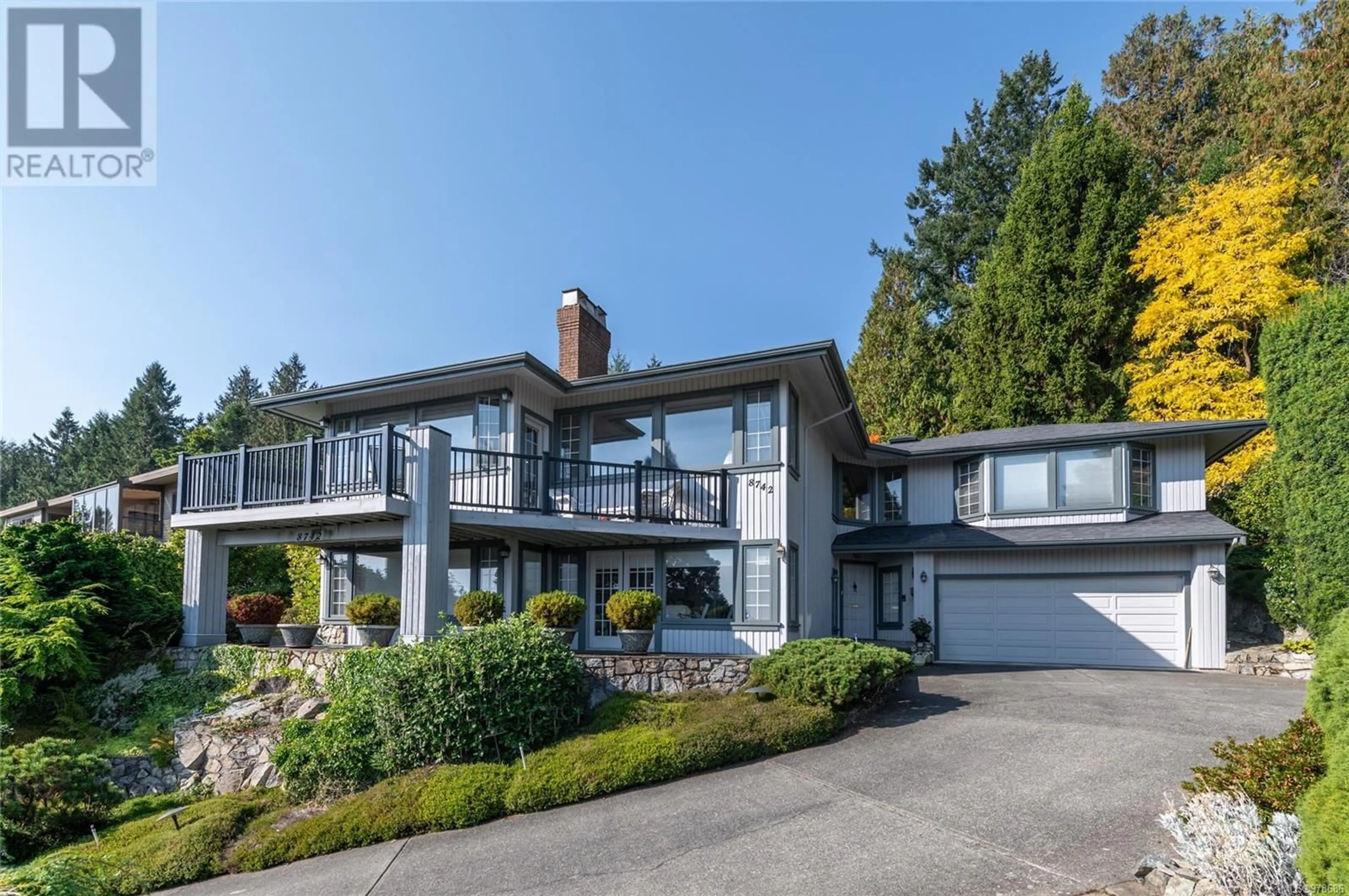 Frontside or backside of a home, cottage for 8742 Pender Park Dr, North Saanich British Columbia V8L3Z5