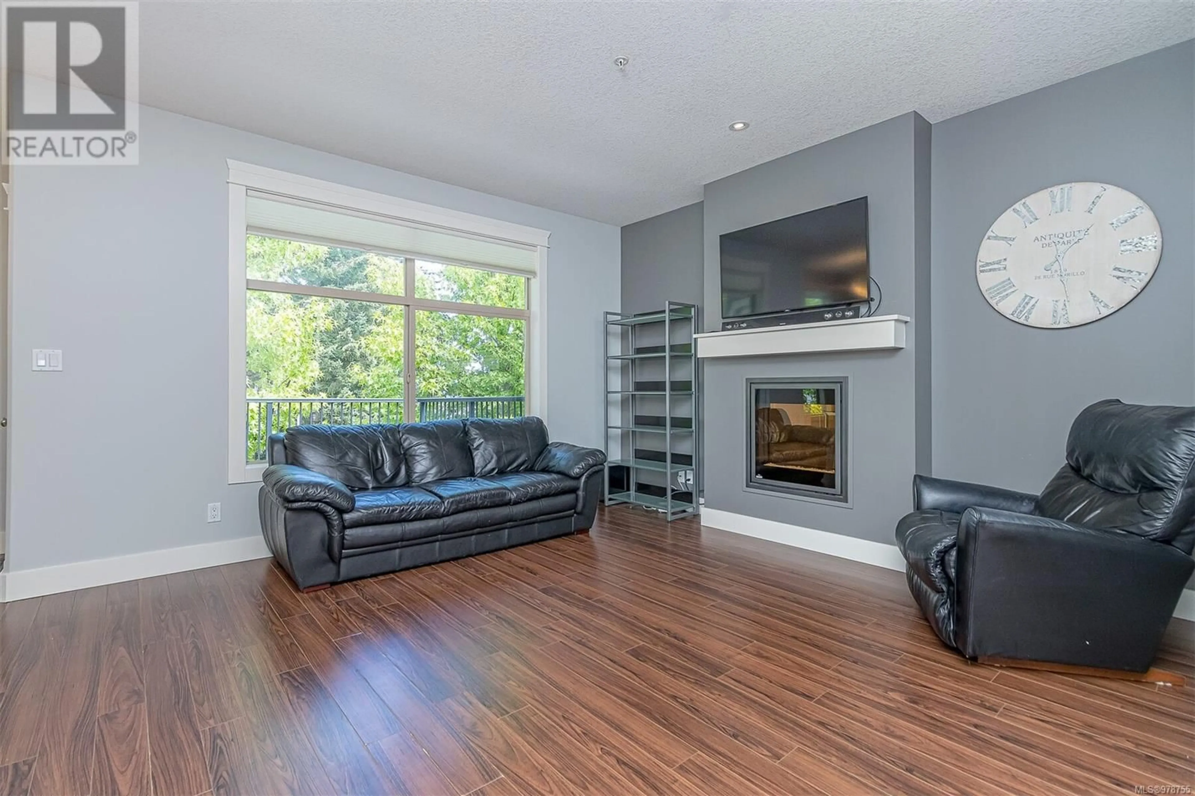 Living room, wood floors for 6202 Thyme Pl, Nanaimo British Columbia V9V1M1