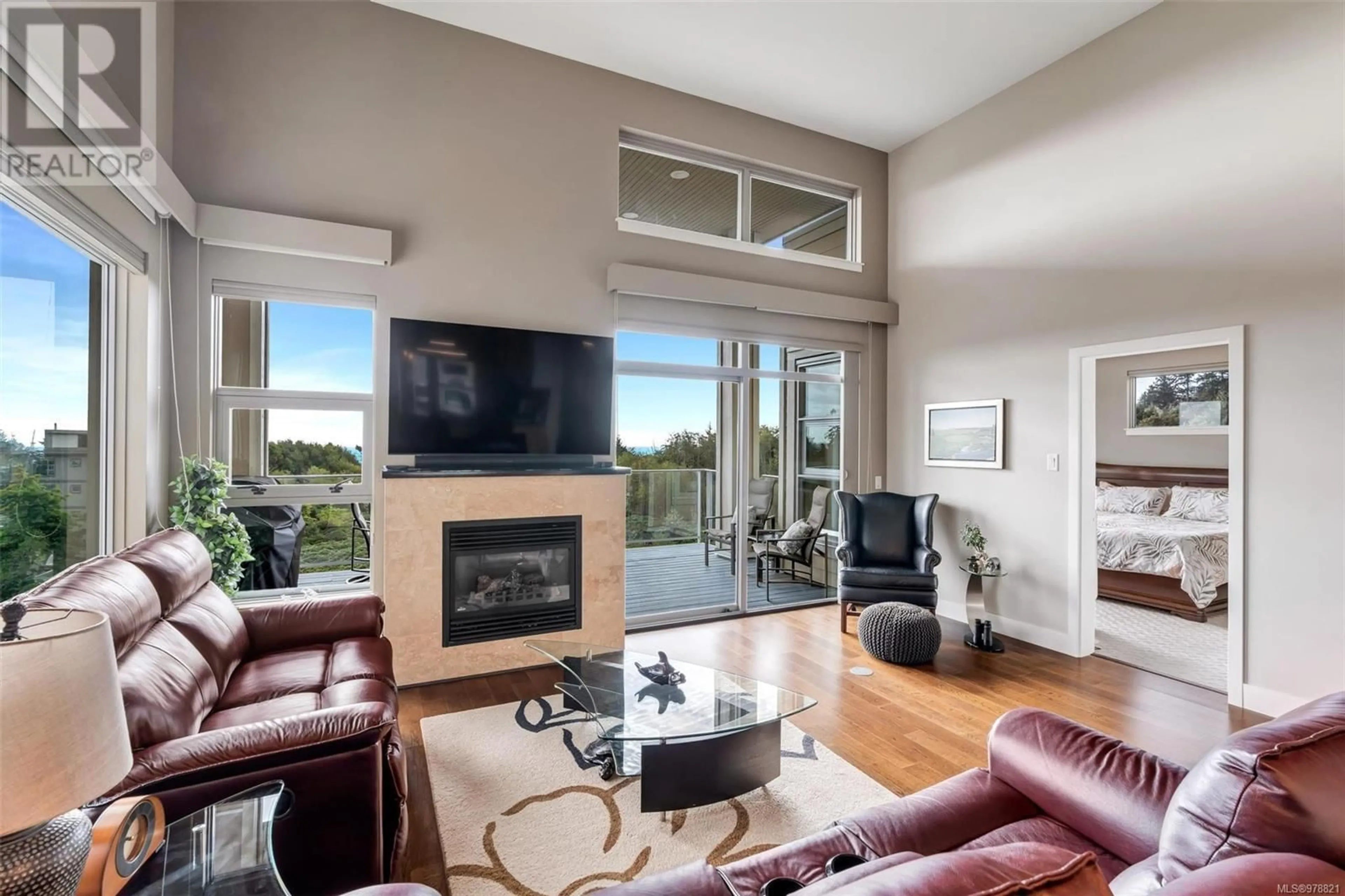 Living room, wood floors for 403 3234 Holgate Lane, Colwood British Columbia V9C0A6