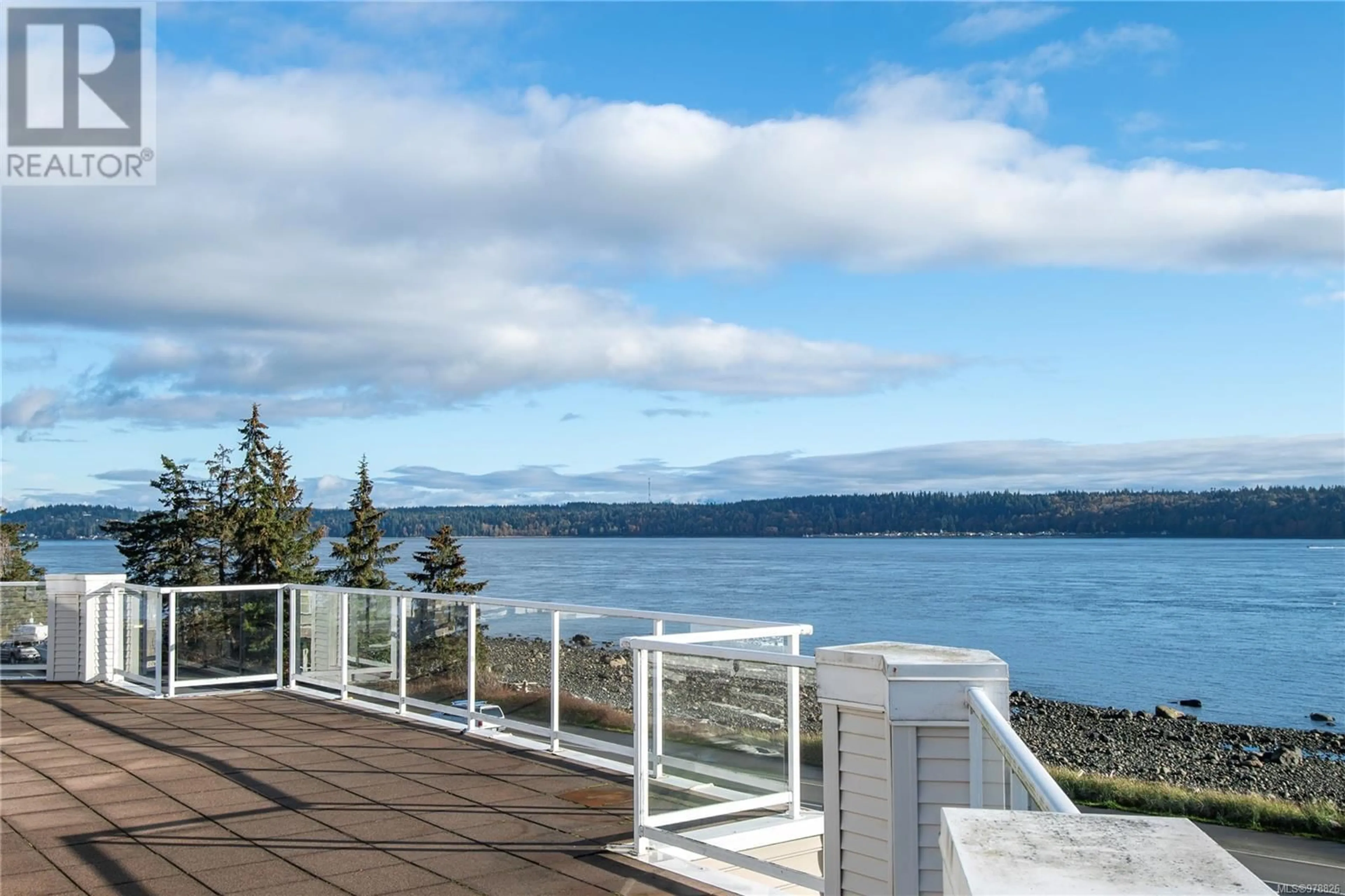 Patio, the view of lake or river for 301 350 Island Hwy S, Campbell River British Columbia V9W1A5