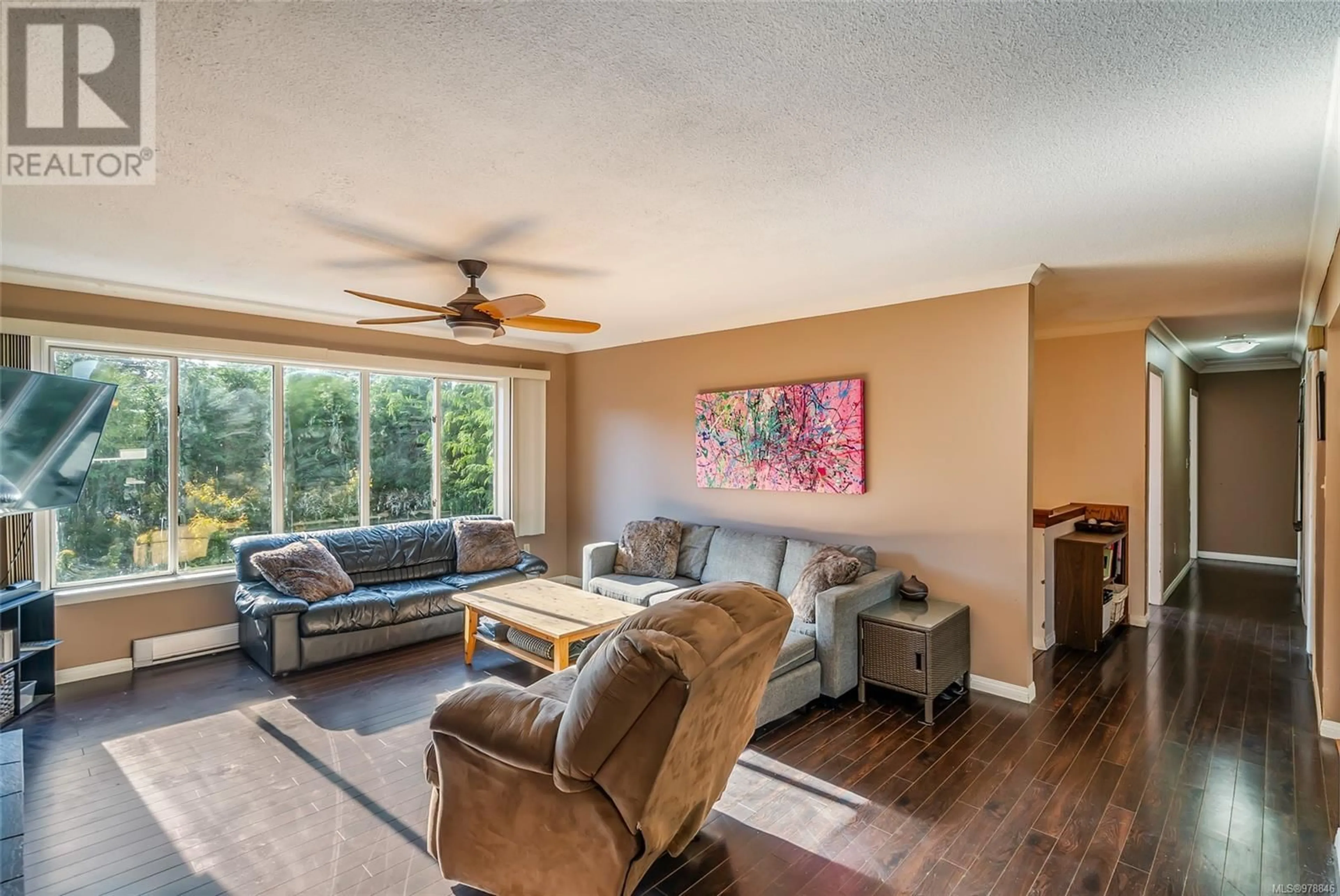 Living room, wood floors for 4156 Uplands Dr, Nanaimo British Columbia V9T4K5