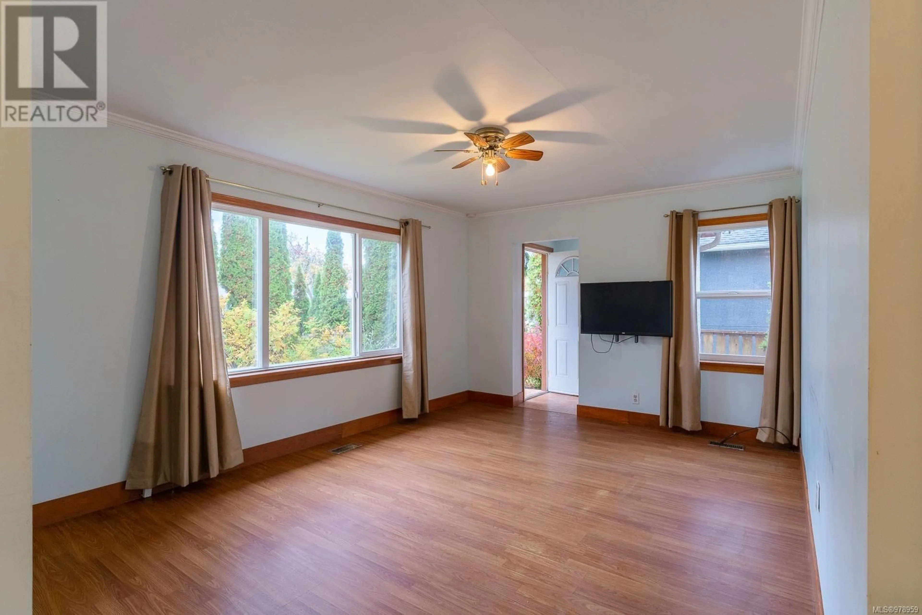 A pic of a room, wood floors for 3950 Anderson Ave, Port Alberni British Columbia V9Y5B4