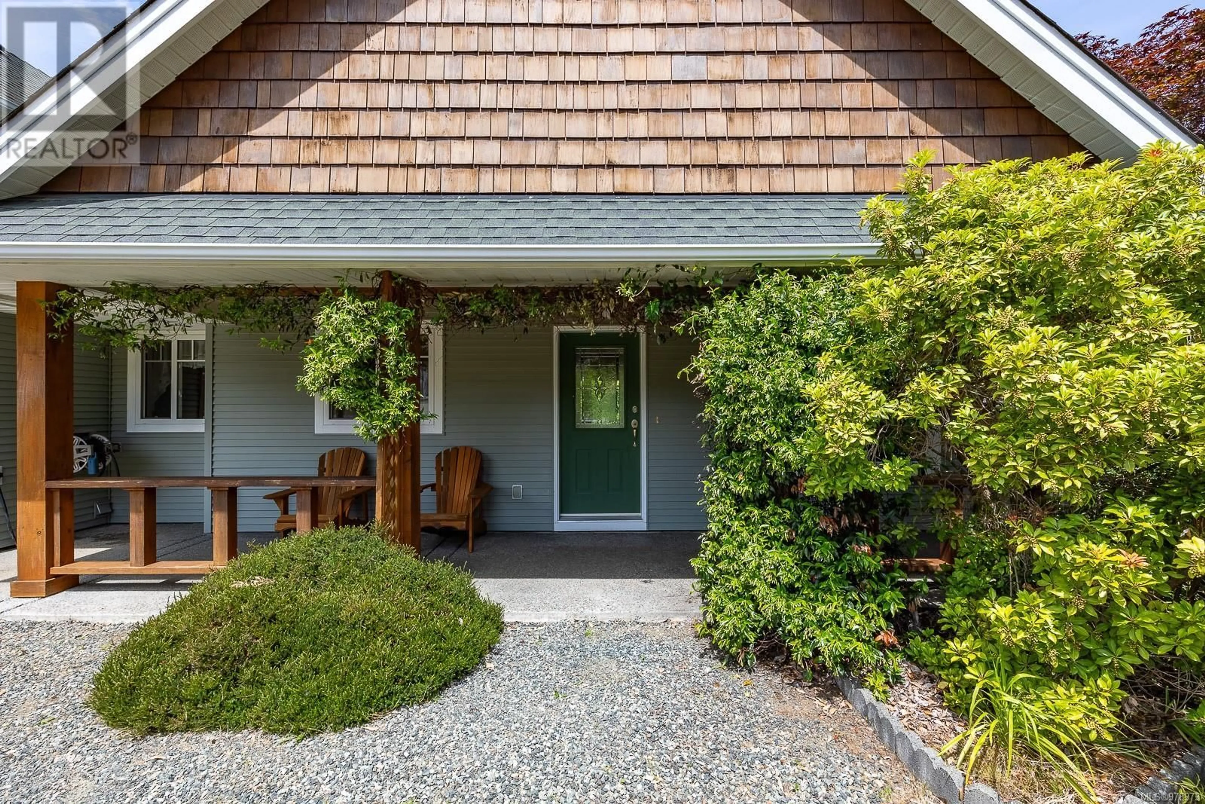 Indoor entryway, cement floor for 5045 Longview Dr, Bowser British Columbia V0R1G0