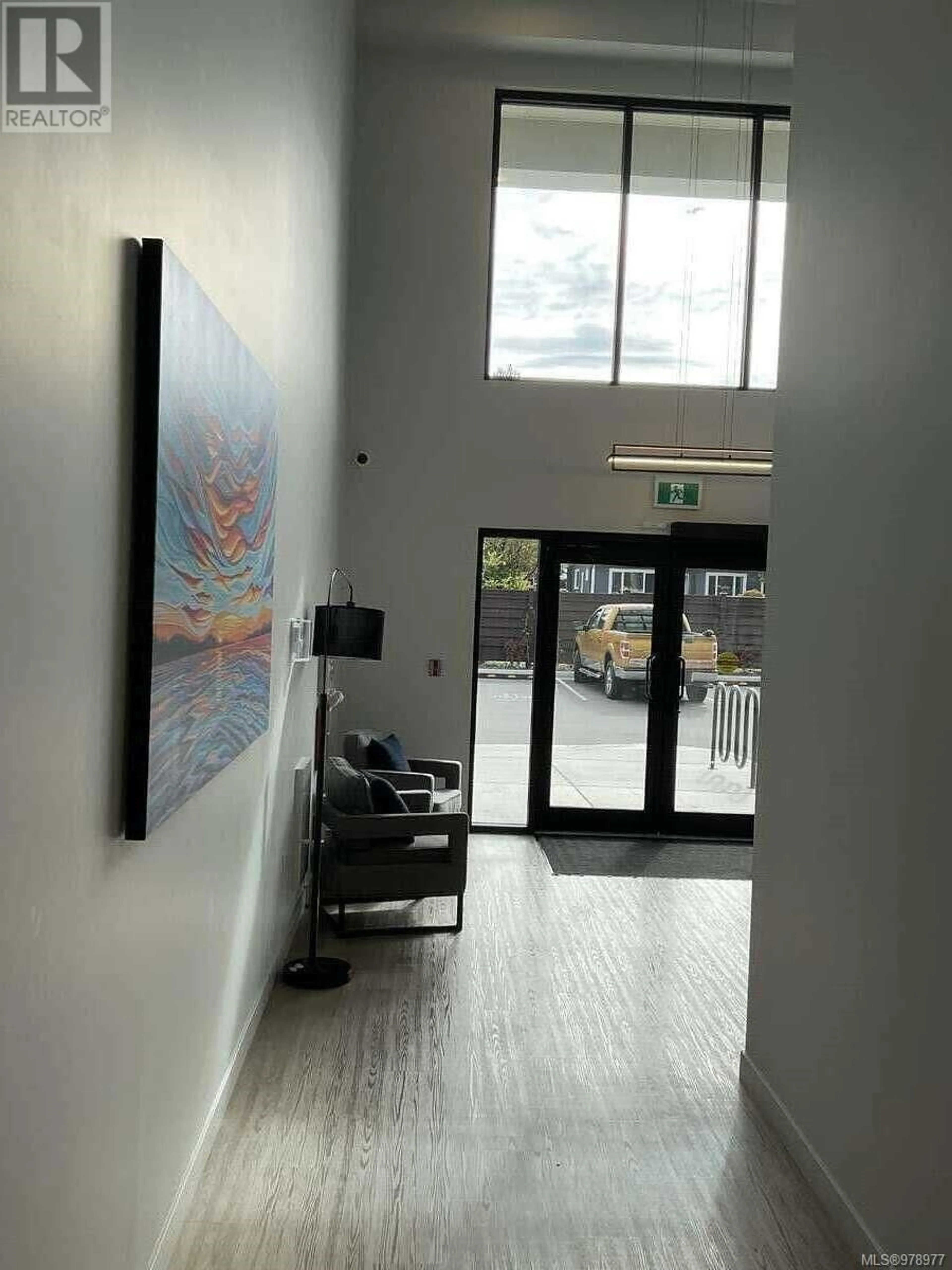 Indoor foyer for 409 - 120 JENSEN AVENUE, Parksville British Columbia V9P0H6