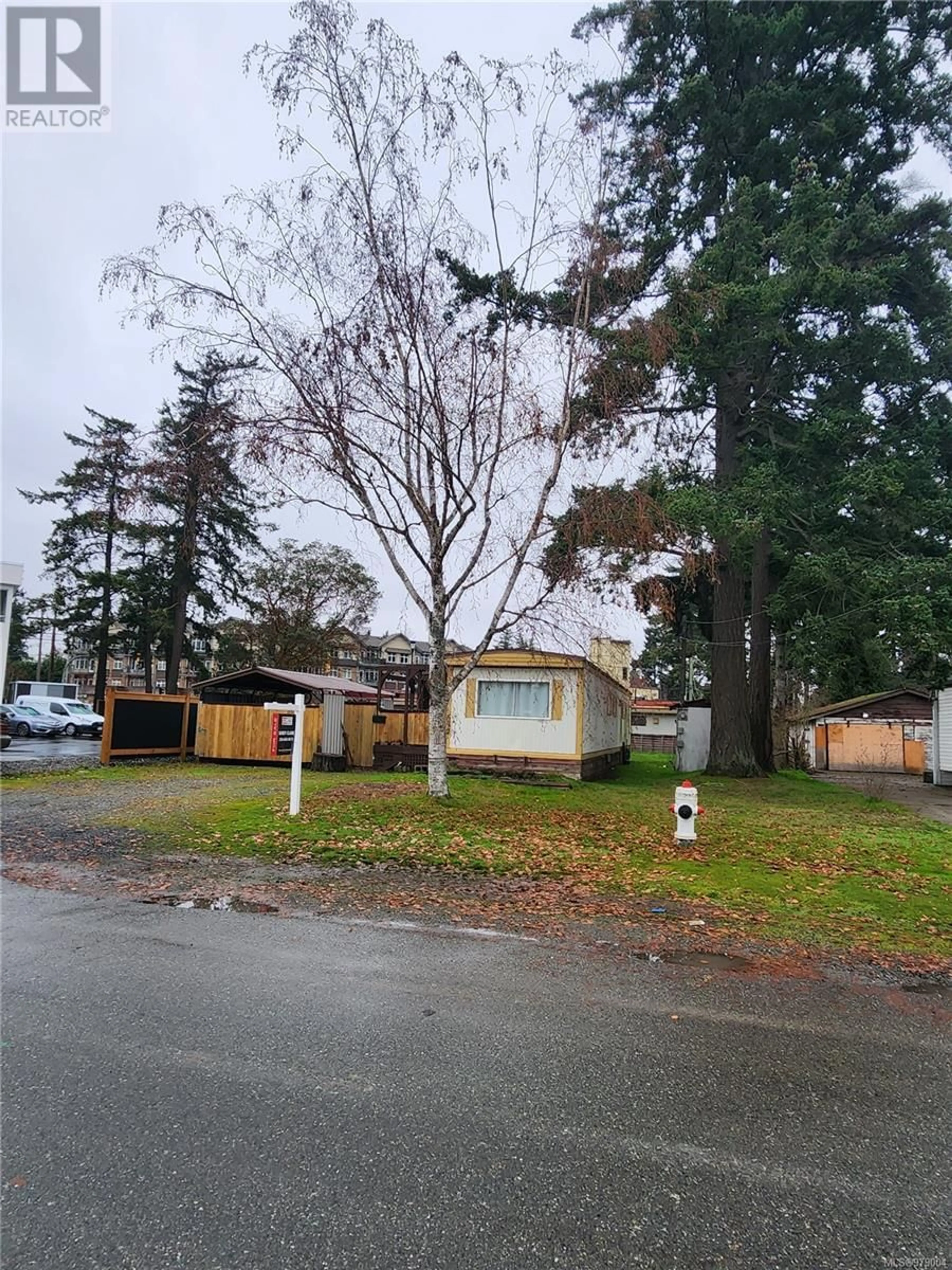 Frontside or backside of a home, cottage for 592 Heatherly Rd, Colwood British Columbia V9C1K1