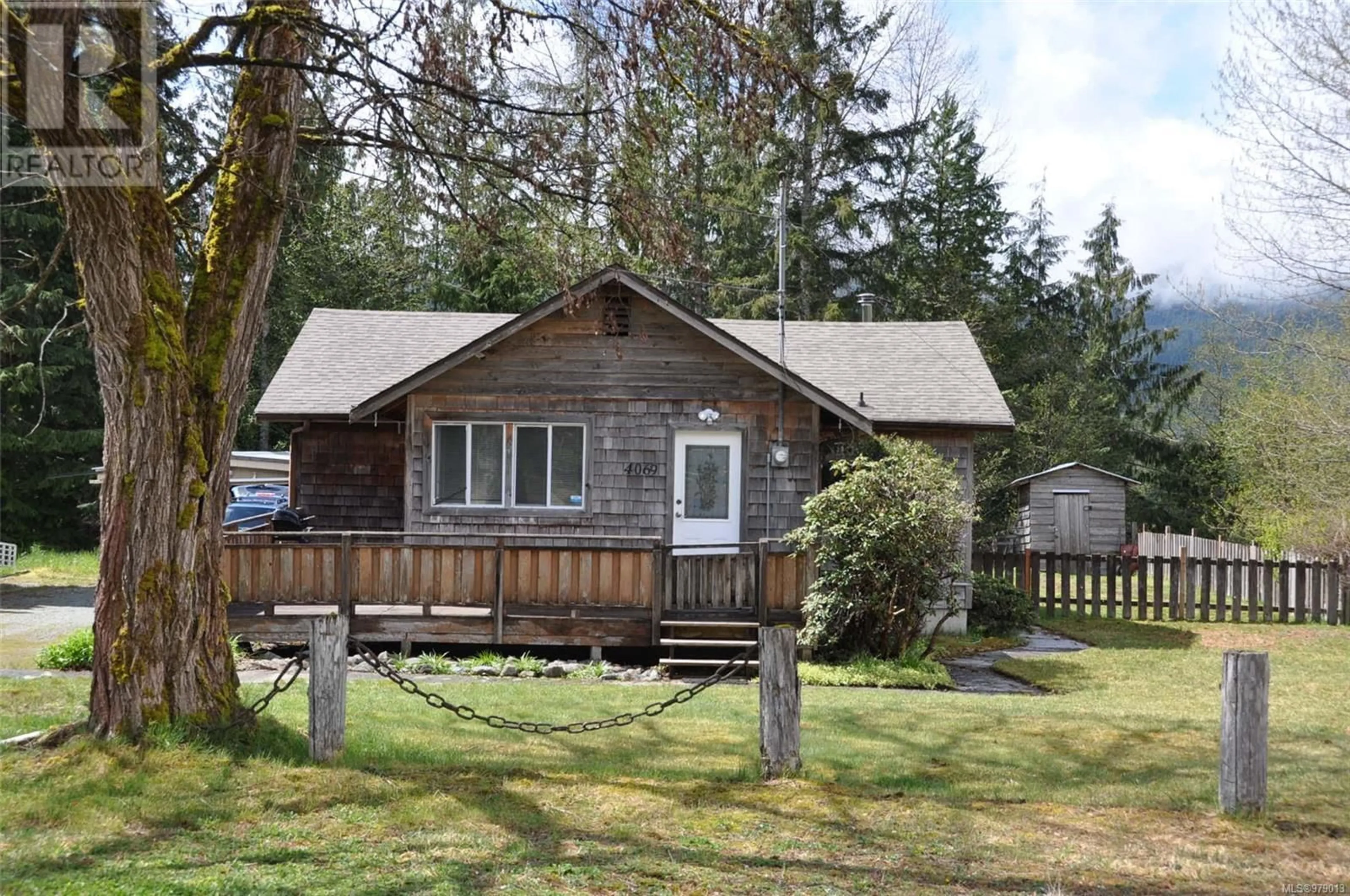 Frontside or backside of a home, cottage for 4069 Nimpkish Cres, Woss British Columbia V0N3P0