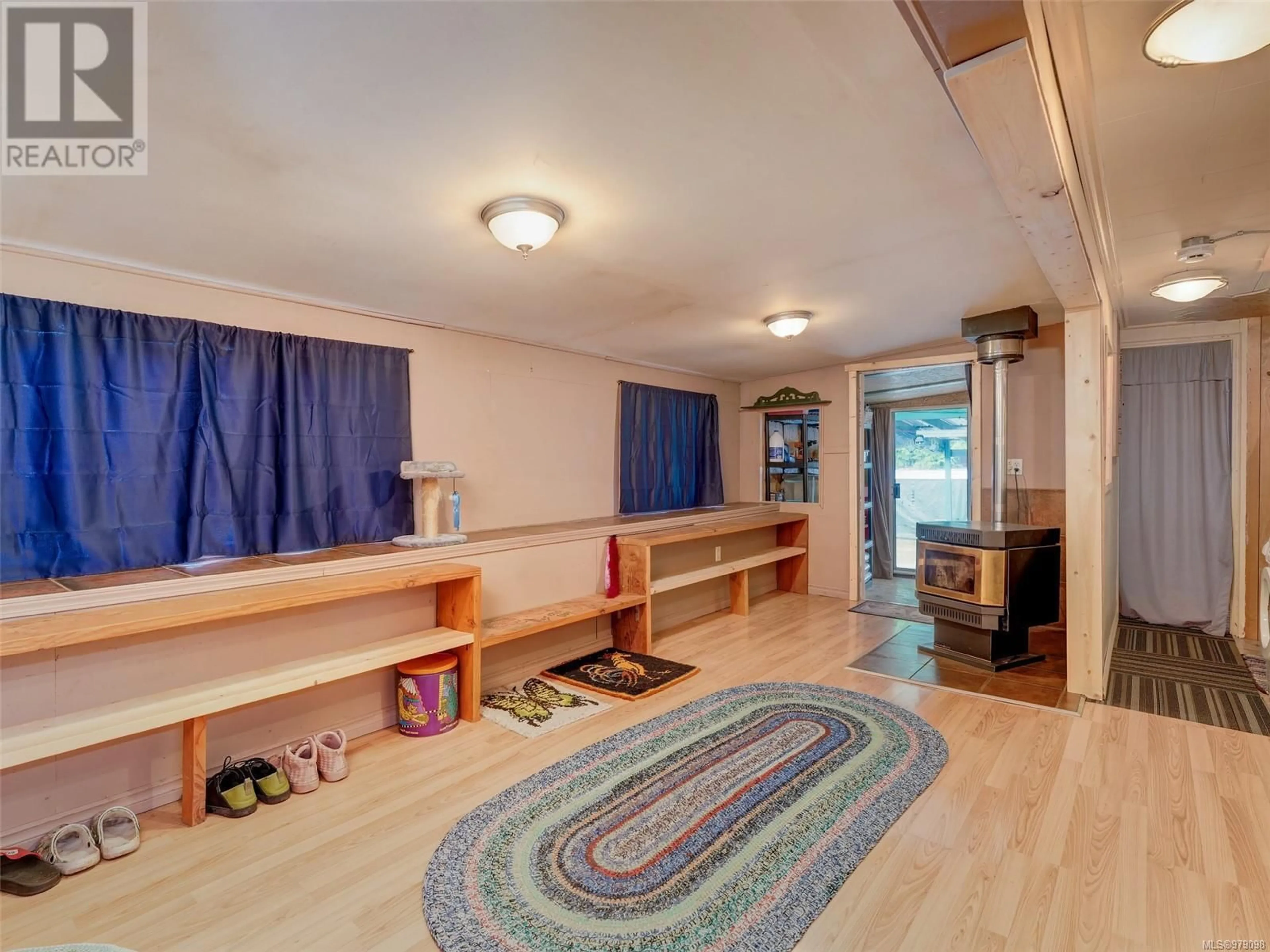 Other indoor space, wood floors for 5 1260 Fisher Rd, Cobble Hill British Columbia V0R1L4