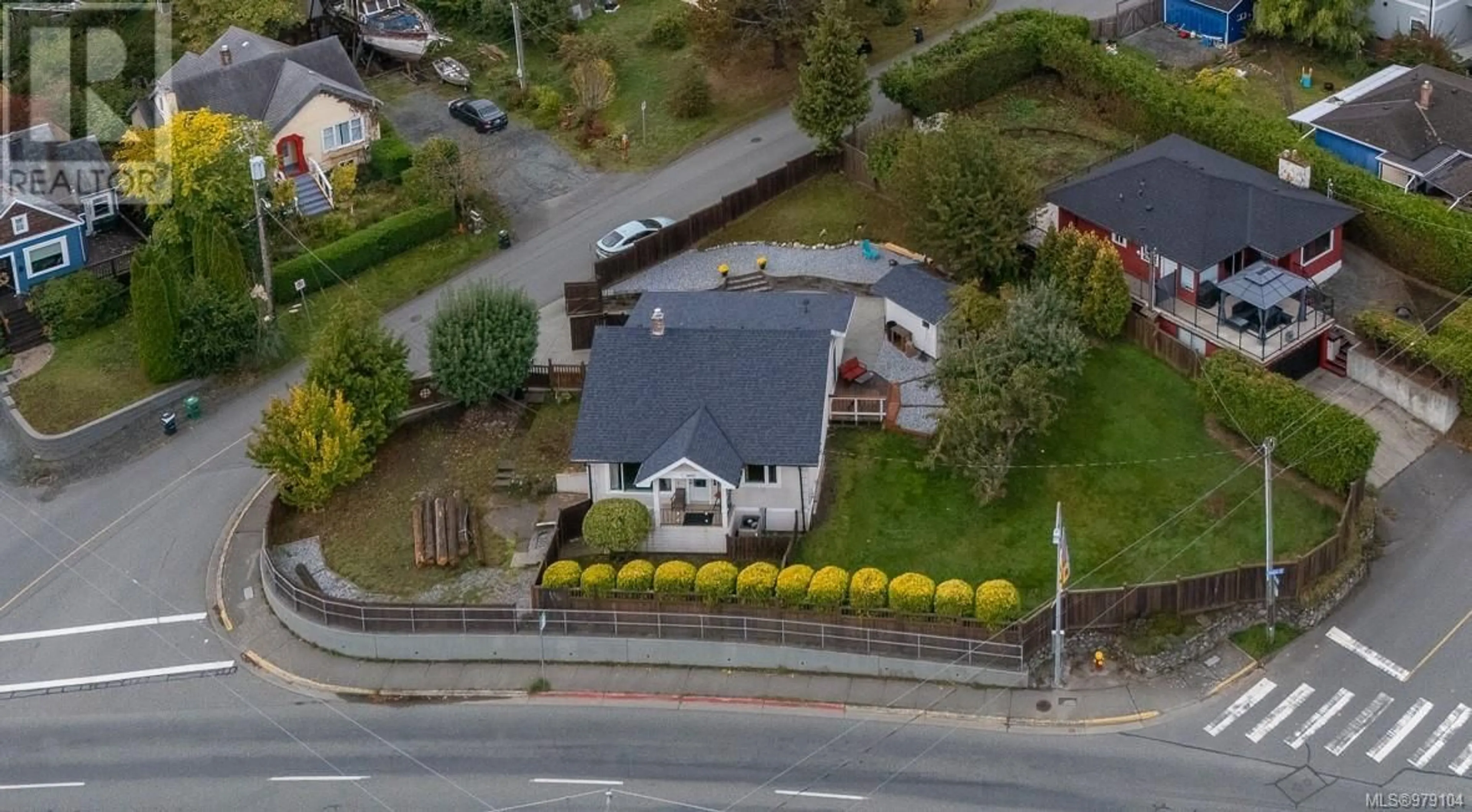 Frontside or backside of a home, the street view for 1671 Stewart Ave, Nanaimo British Columbia V9S4E5