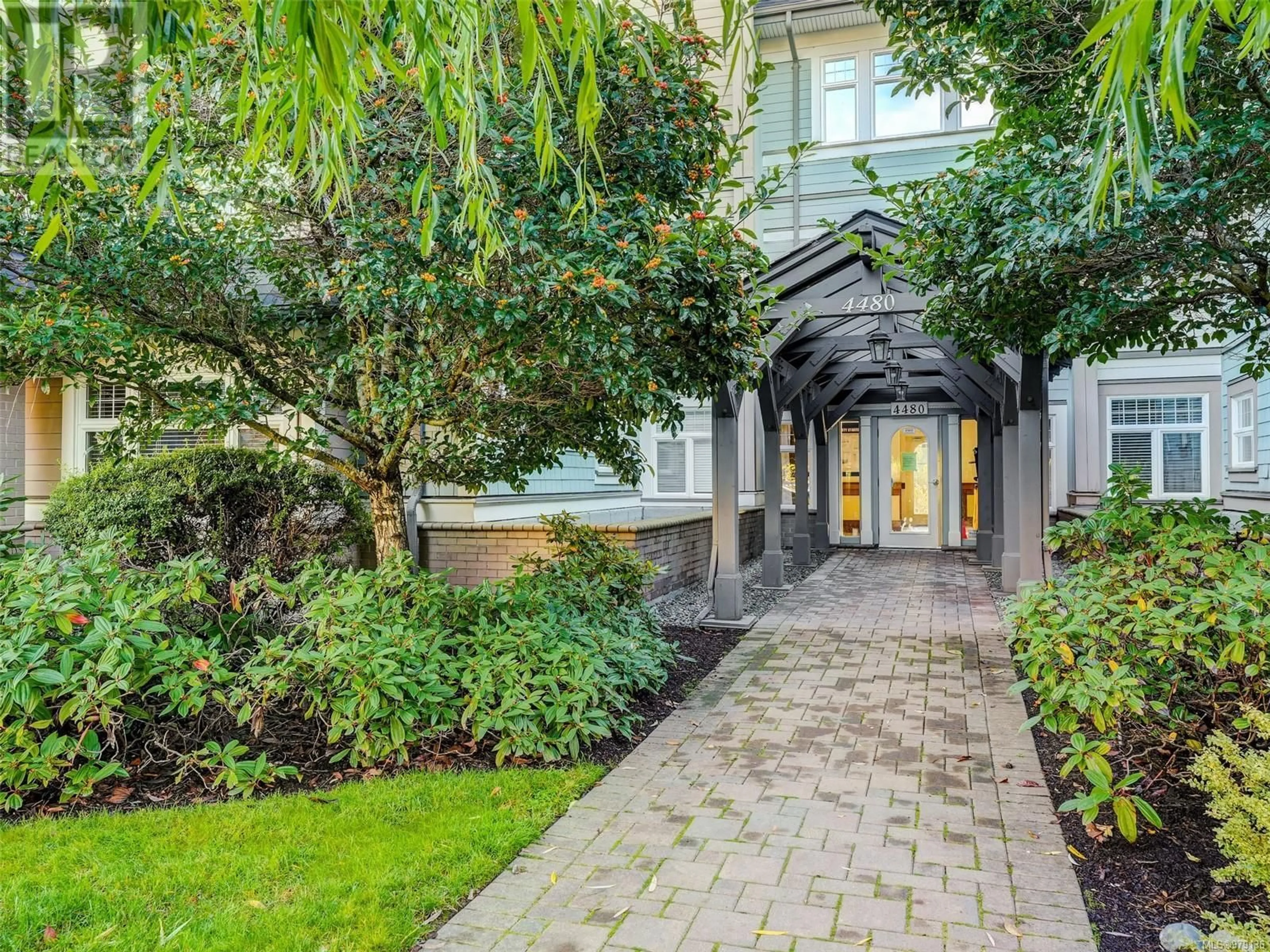 Indoor entryway, wood floors for 111 4480 Chatterton Way, Saanich British Columbia V8R5C7