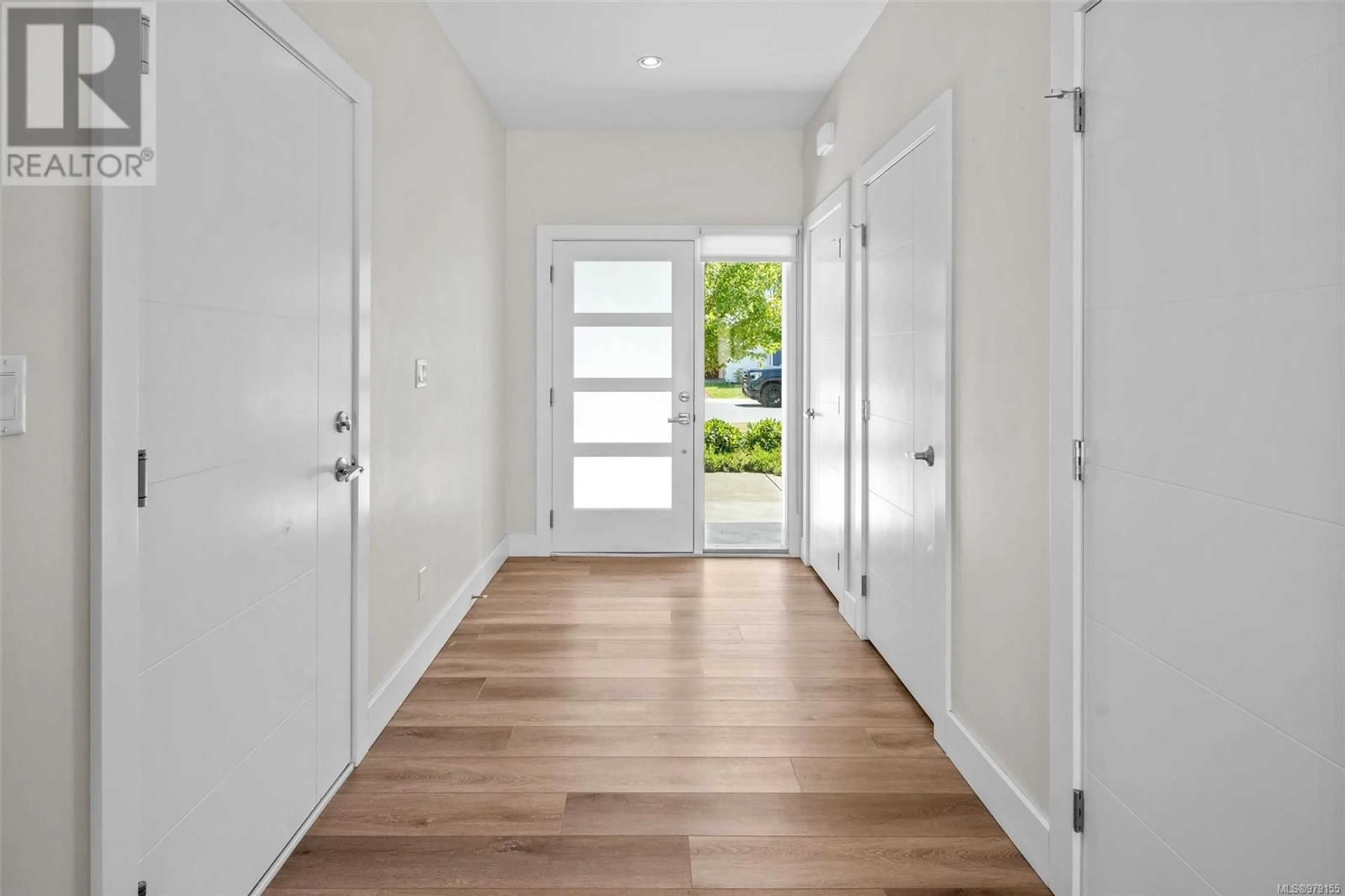 Indoor entryway, wood floors for 330 Lone Oak Pl, Langford British Columbia V9B0X3