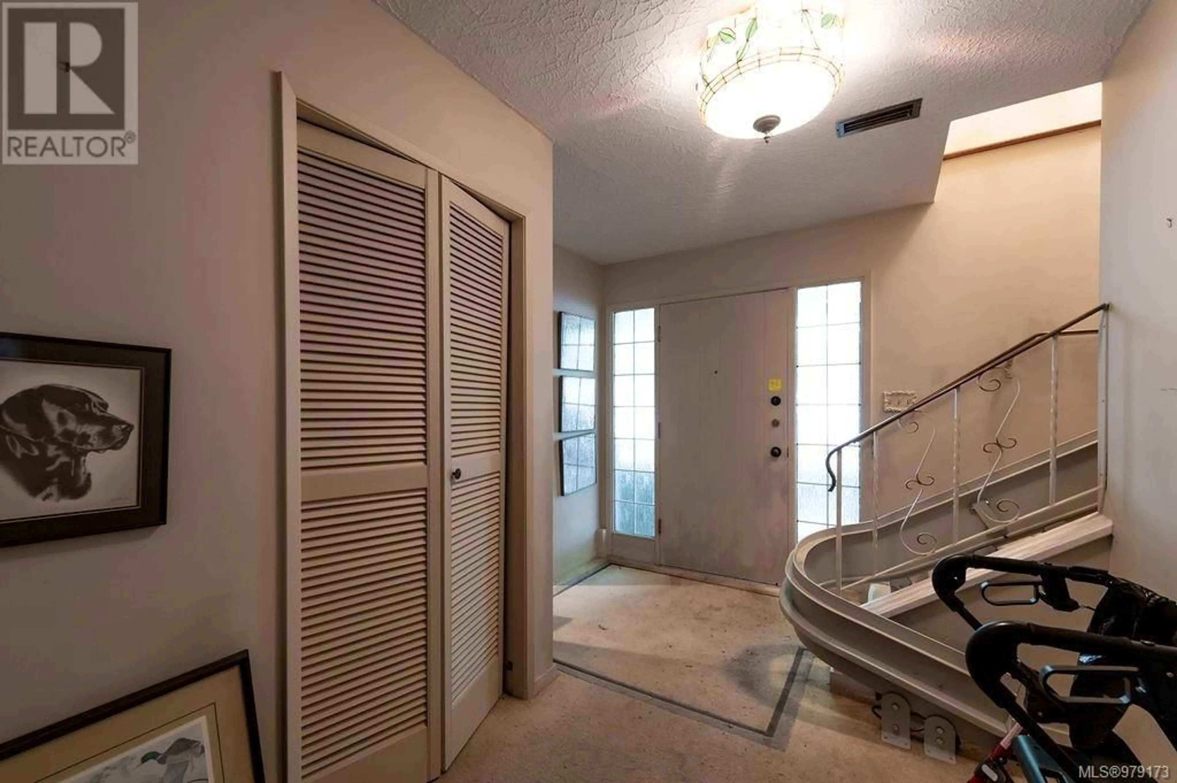 Indoor foyer, not visible floor for 2020 Runnymede Ave, Oak Bay British Columbia V8S2V6