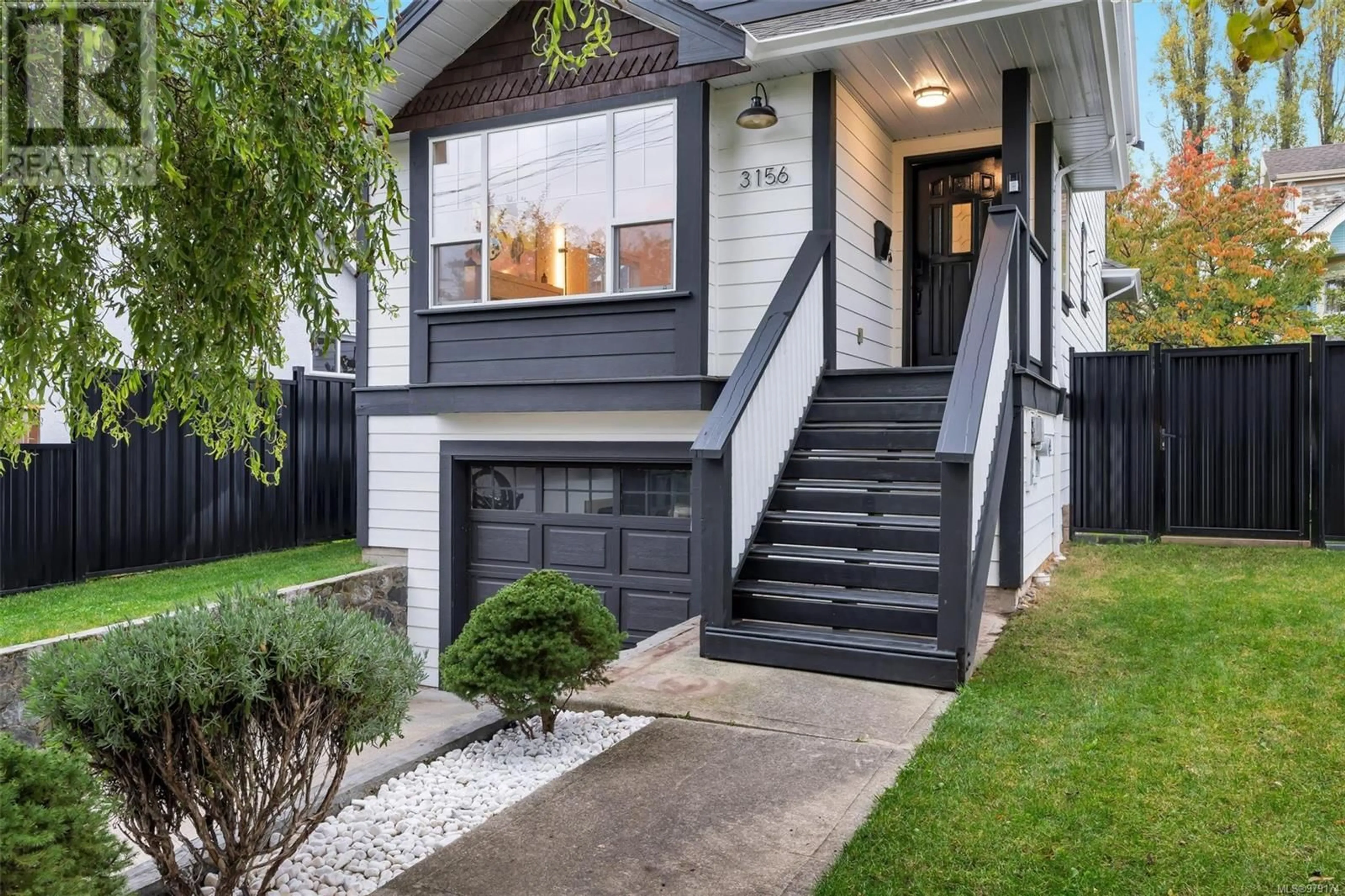 Home with vinyl exterior material for 3156 Carroll St, Victoria British Columbia V9A1R2