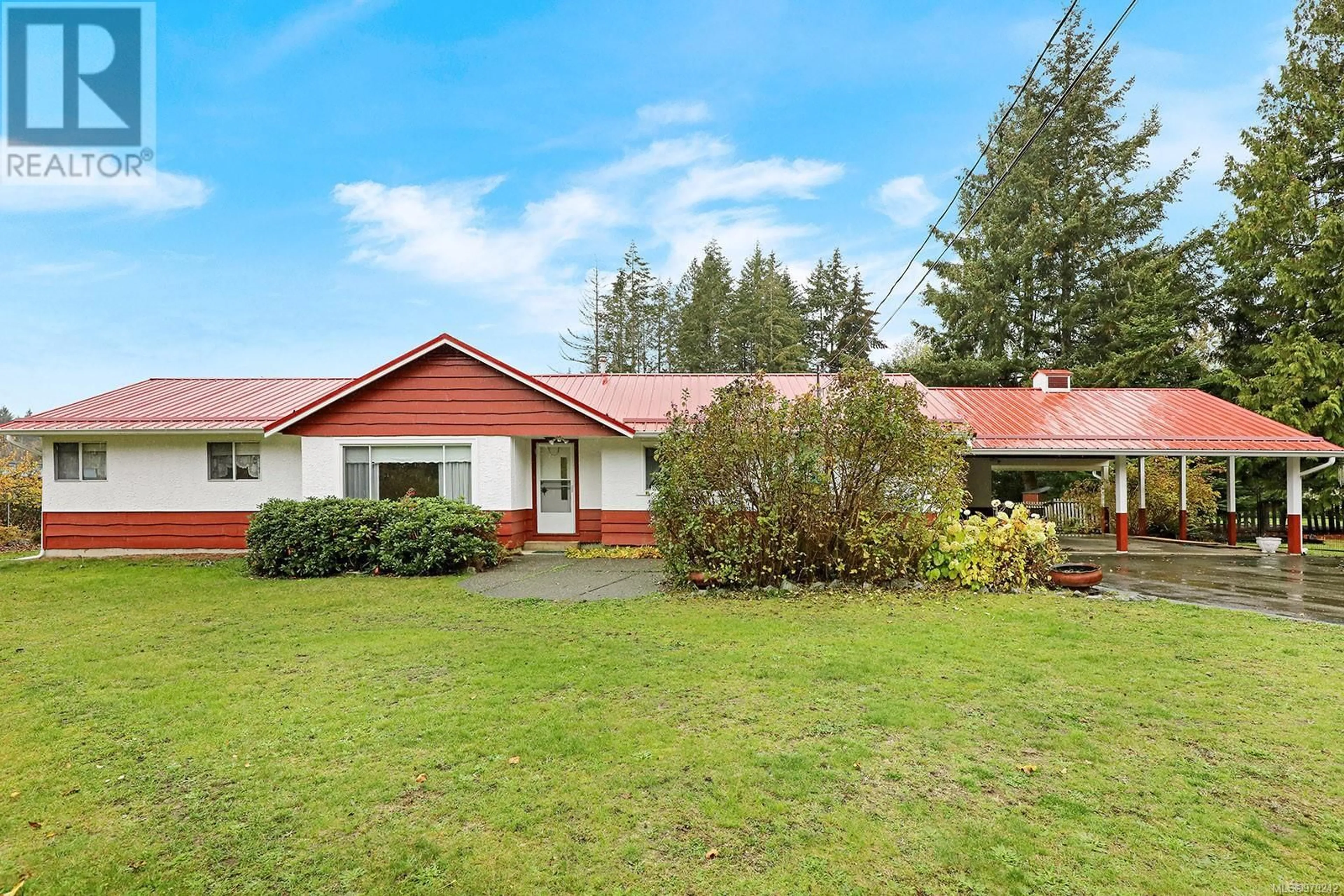 Frontside or backside of a home, cottage for 711 Powerhouse Rd, Courtenay British Columbia V9N9L1