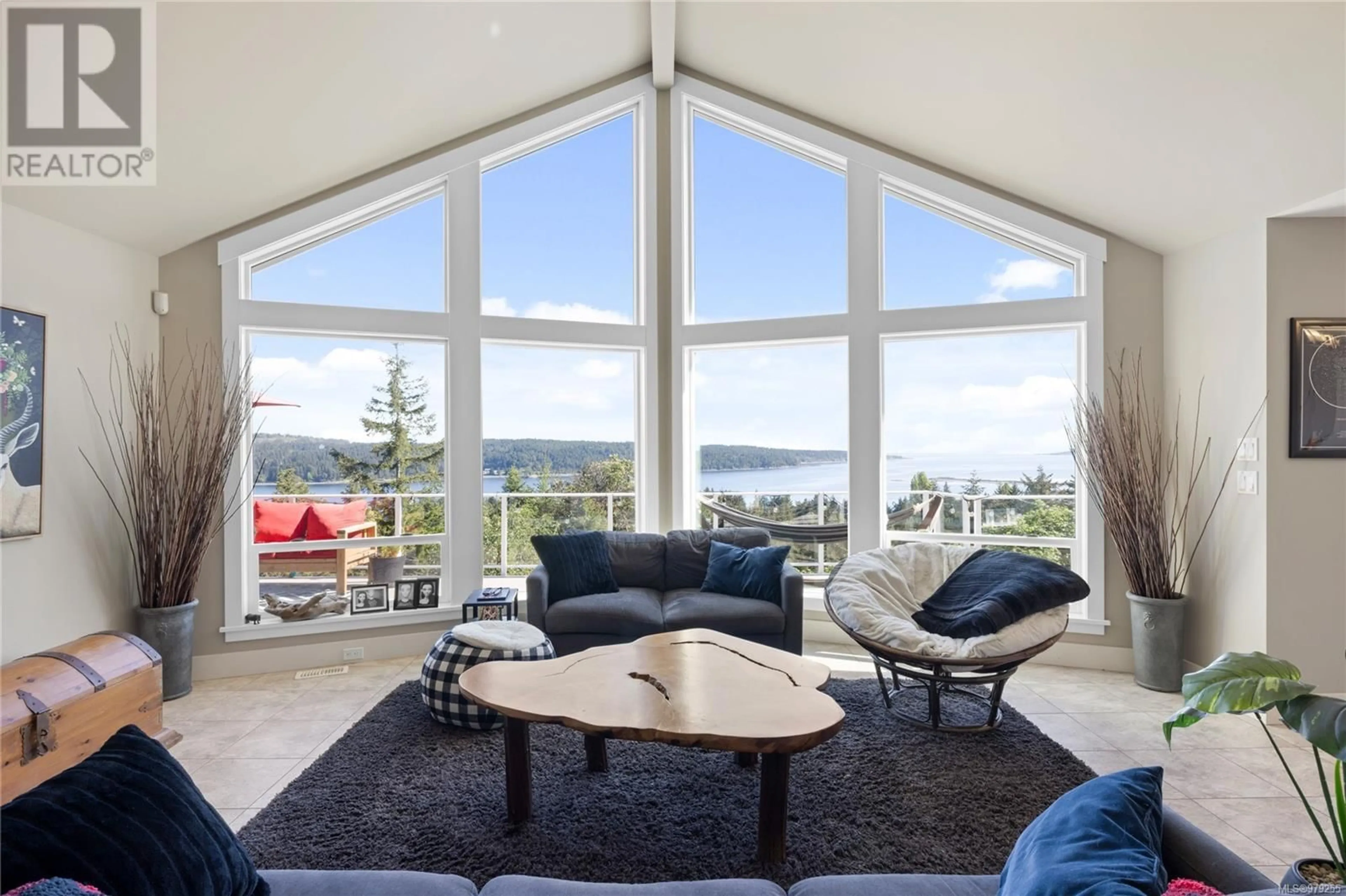 Living room, wood floors for 8475 Lisa Lane, Lantzville British Columbia V0R2H0