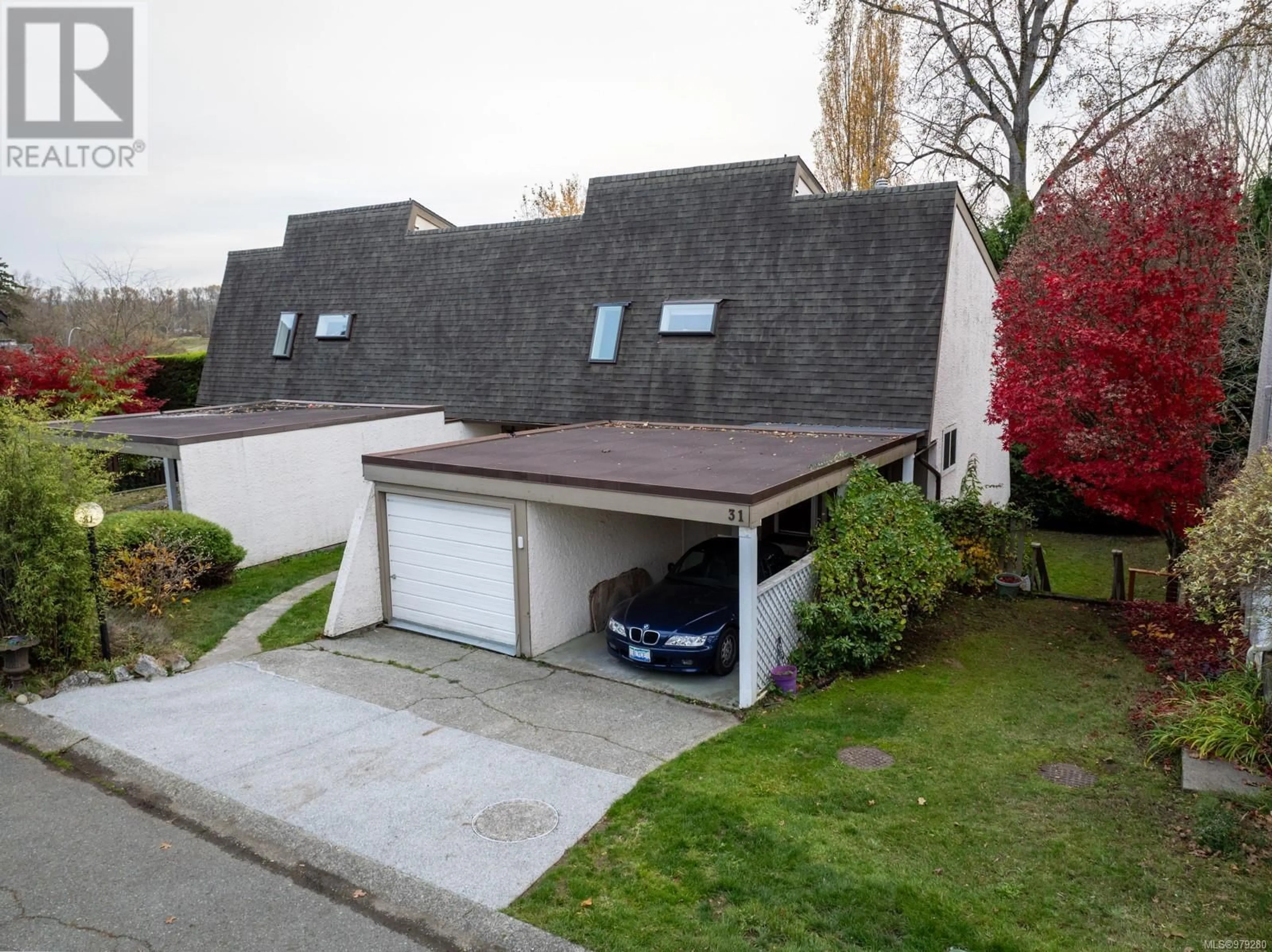 A pic from exterior of the house or condo, the street view for 31 5951 Lakes Rd, Duncan British Columbia V9L4R9