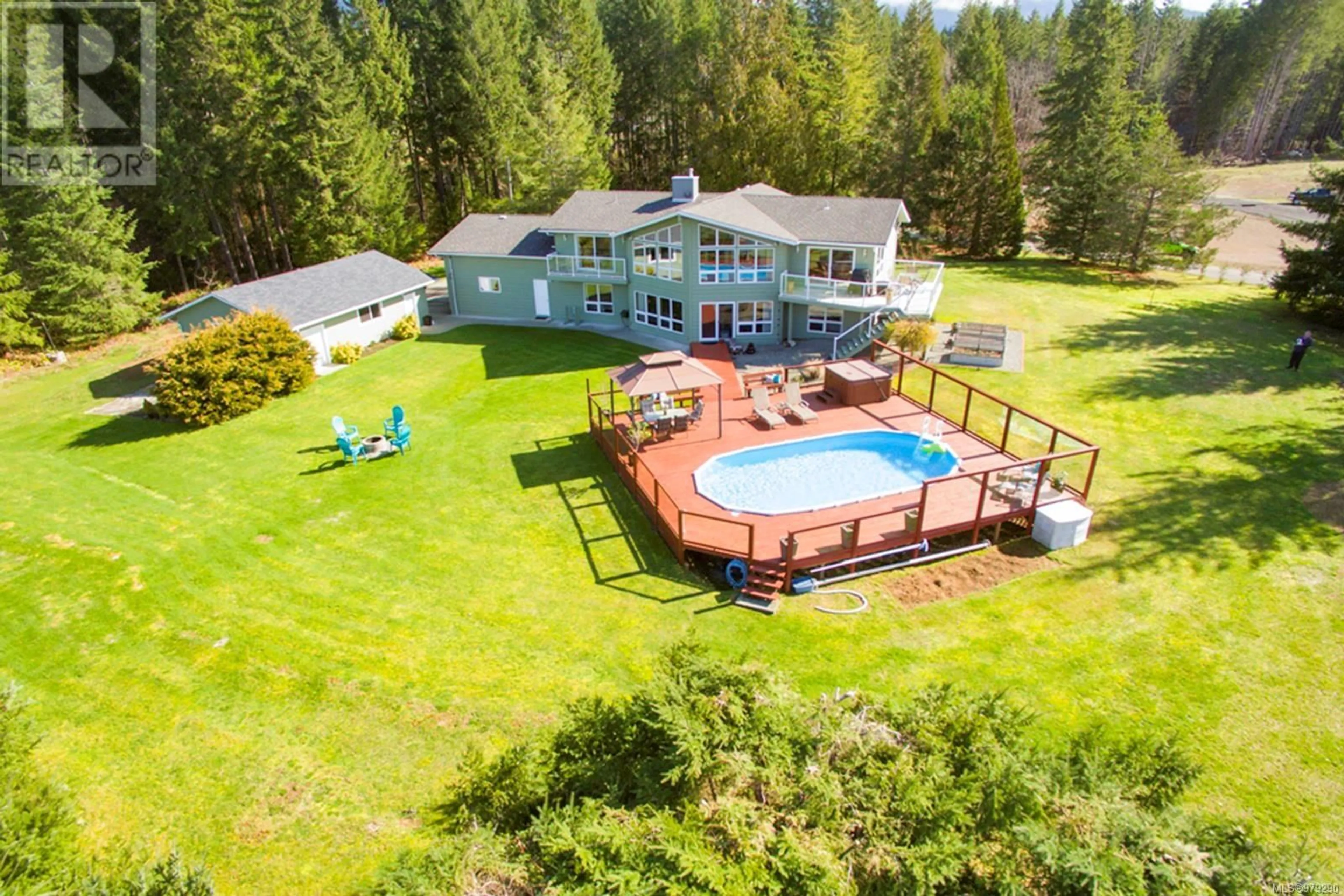 Indoor or outdoor pool for 7565 Davenport Rd, Port Alberni British Columbia V9Y8M5