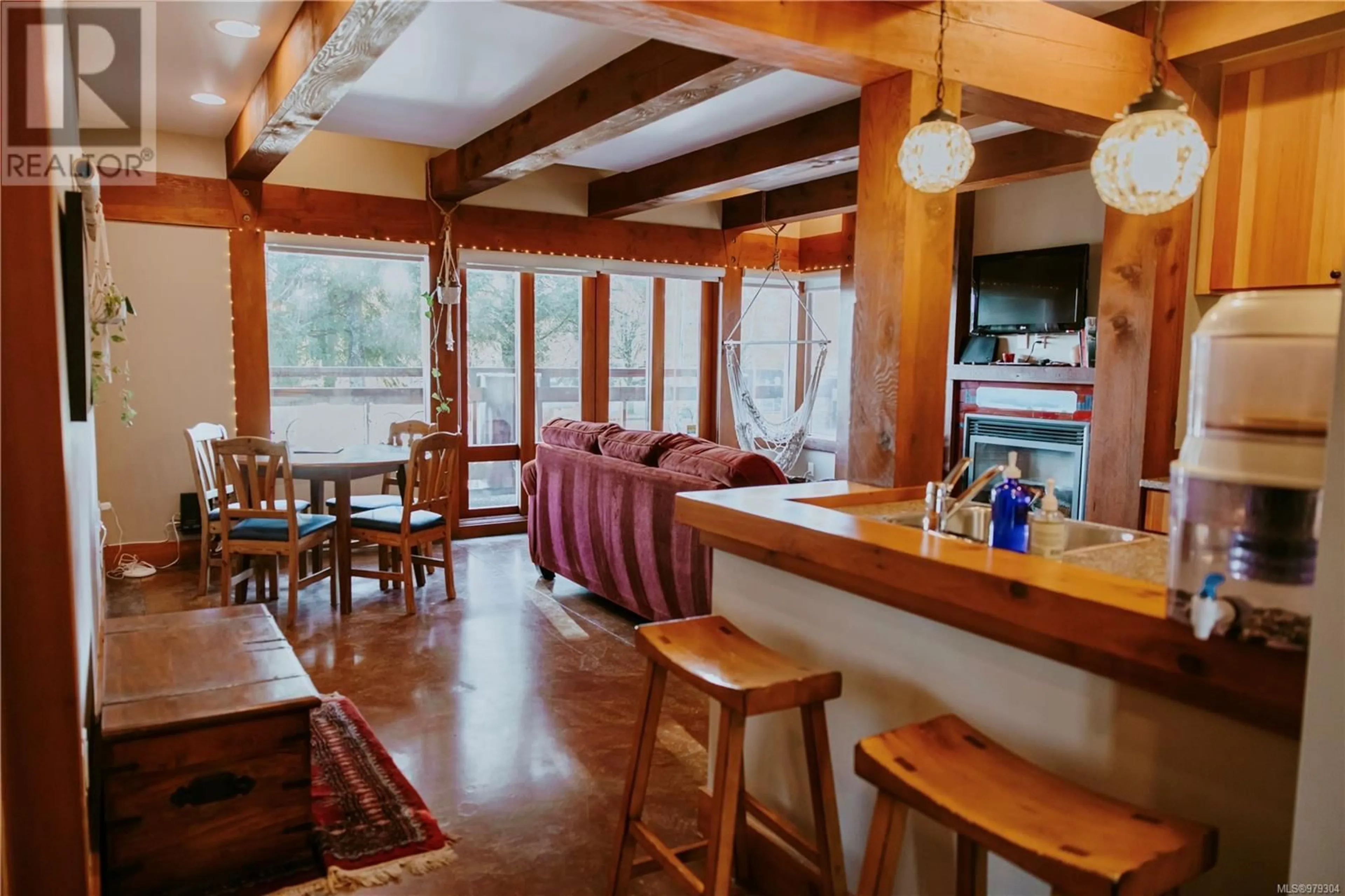 Dining room, wood floors, cottage for 212 1645 Cedar Rd, Ucluelet British Columbia V0R3A0