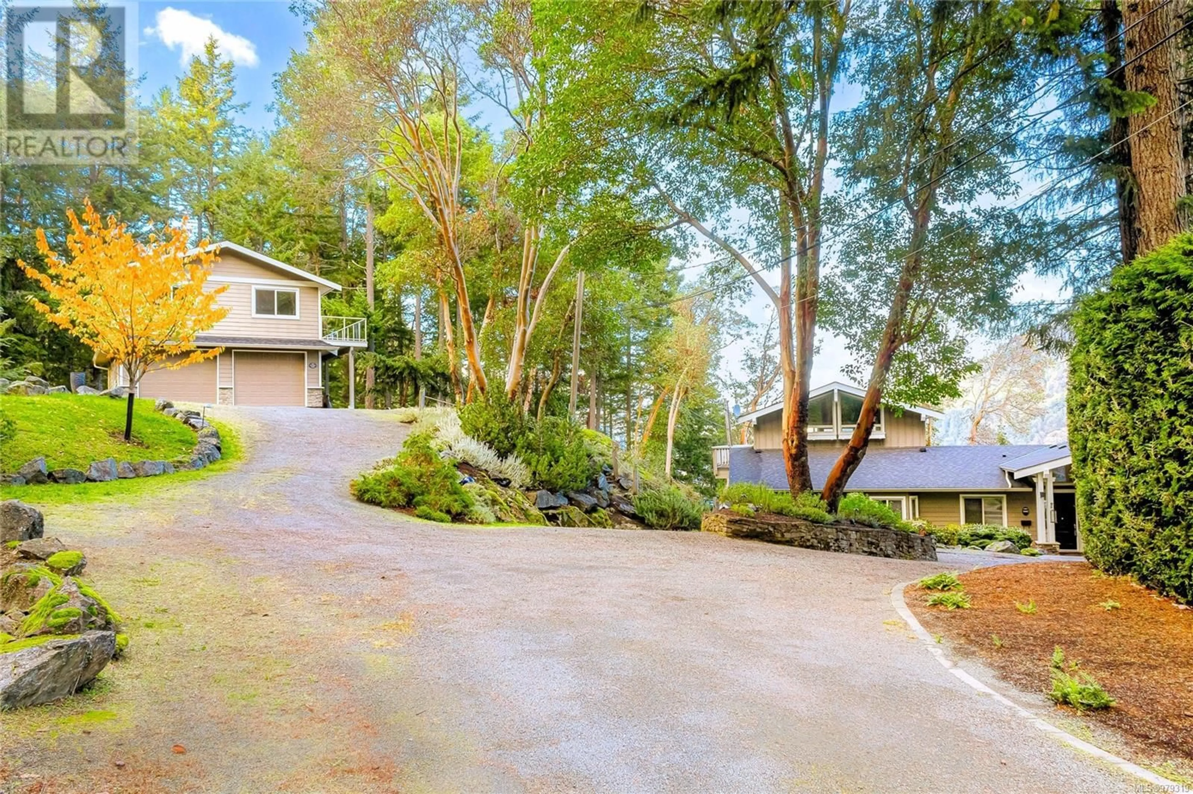 Patio, cottage for 1162 Aspen Rd, Malahat British Columbia V0R2L0