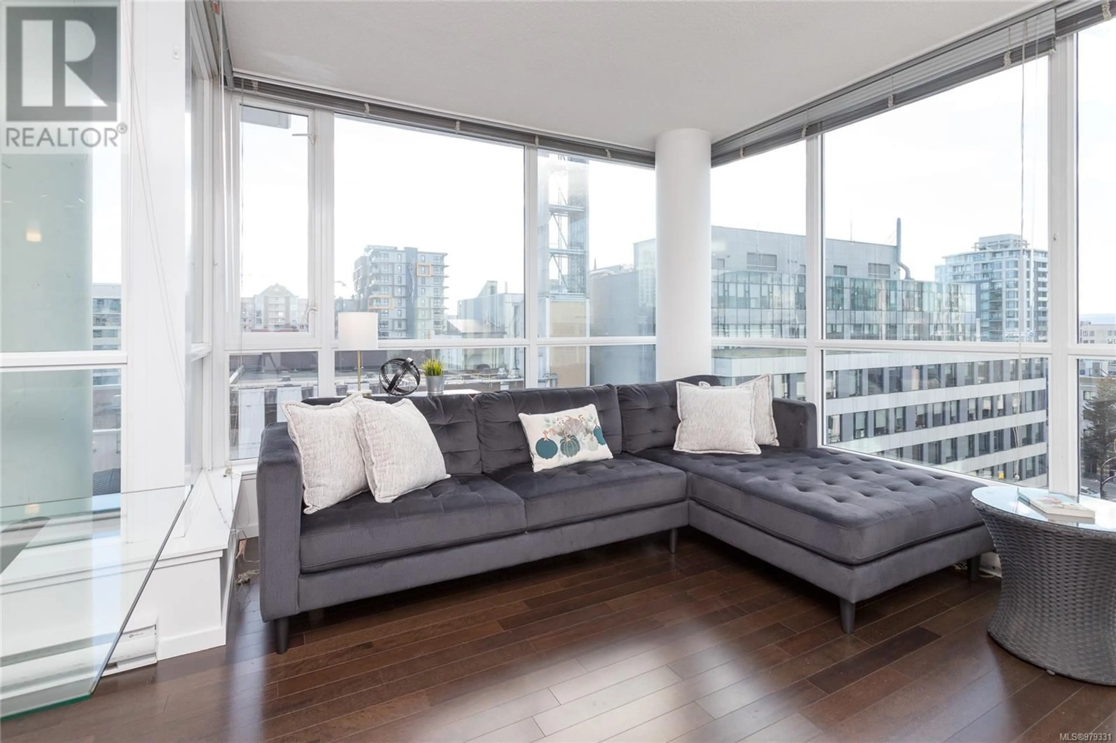 Living room, wood floors for 803 834 Johnson St, Victoria British Columbia V8W1N3