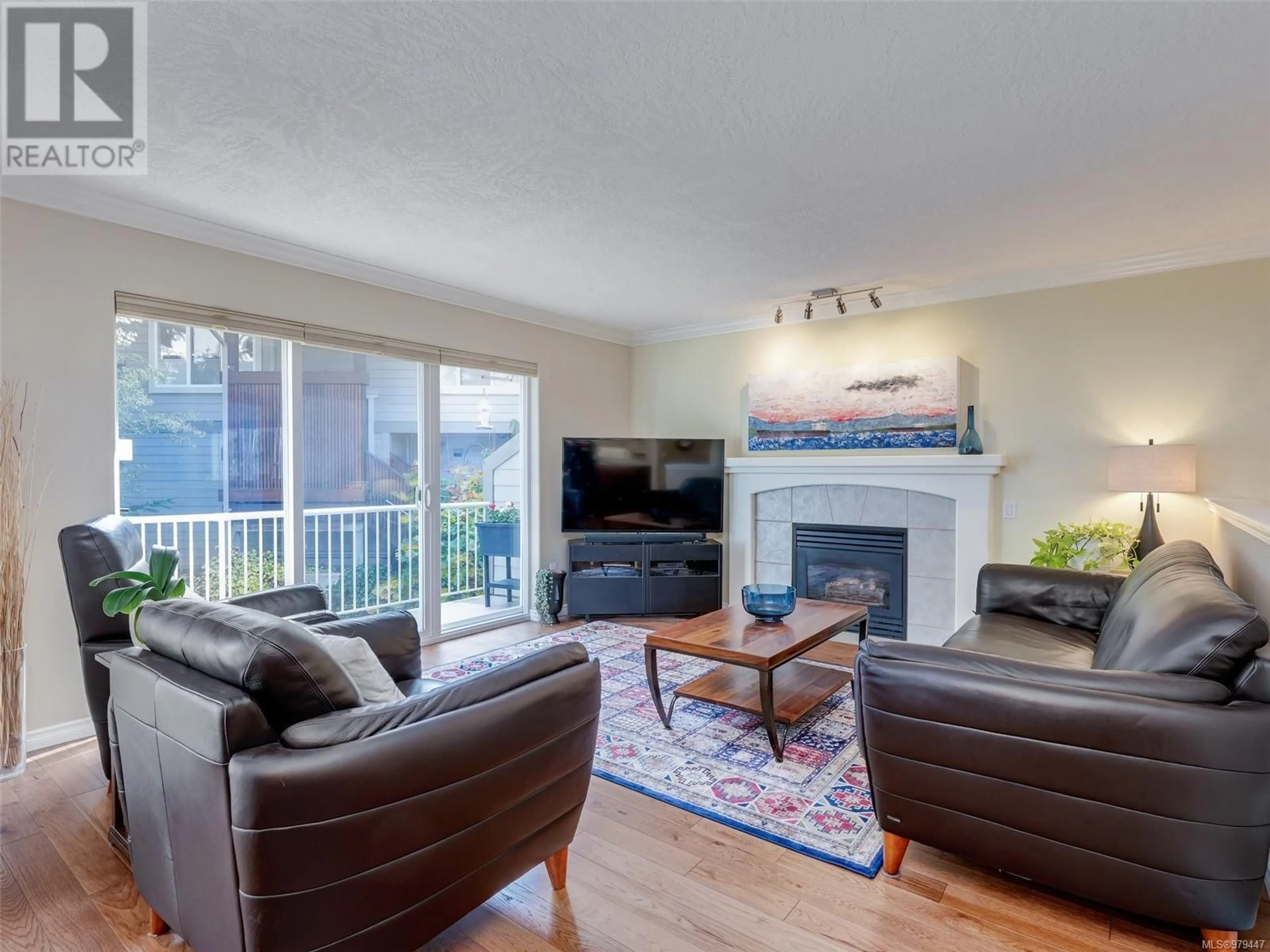 Living room, wood floors for 63 118 Aldersmith Pl, View Royal British Columbia V9A7M9