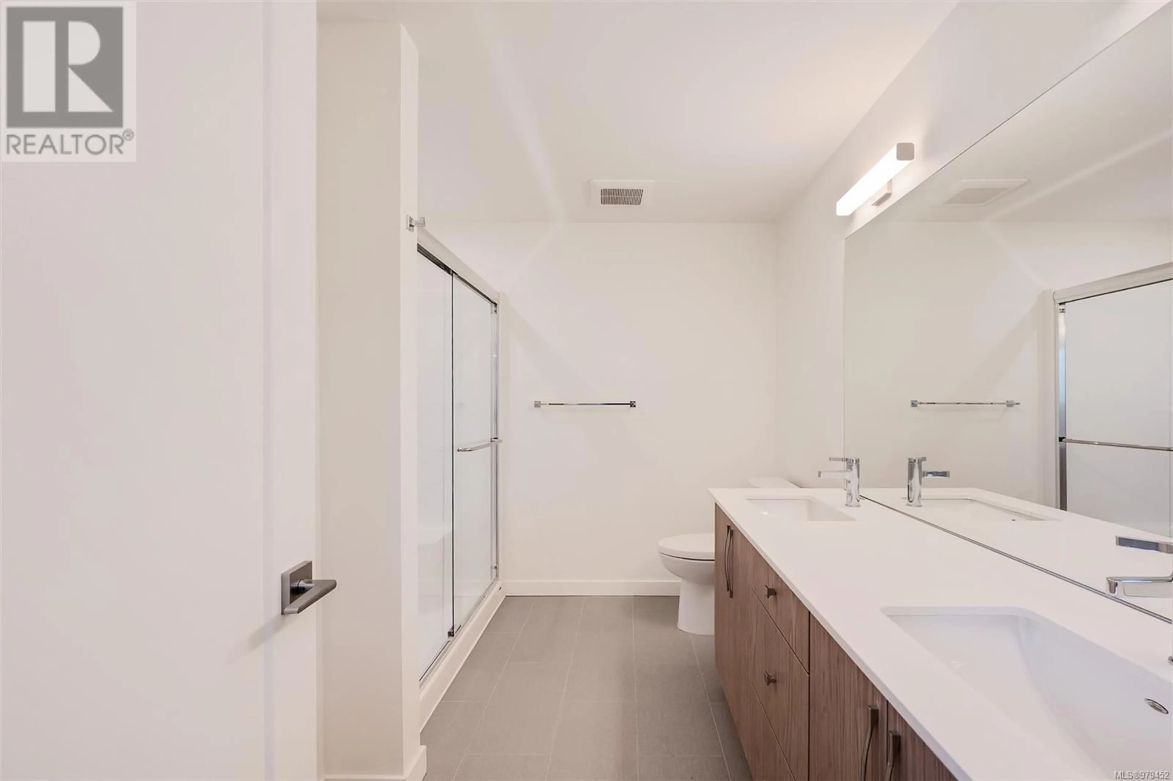 Bathroom, not visible floor for 203 9716 Third St, Sidney British Columbia V8L3A2