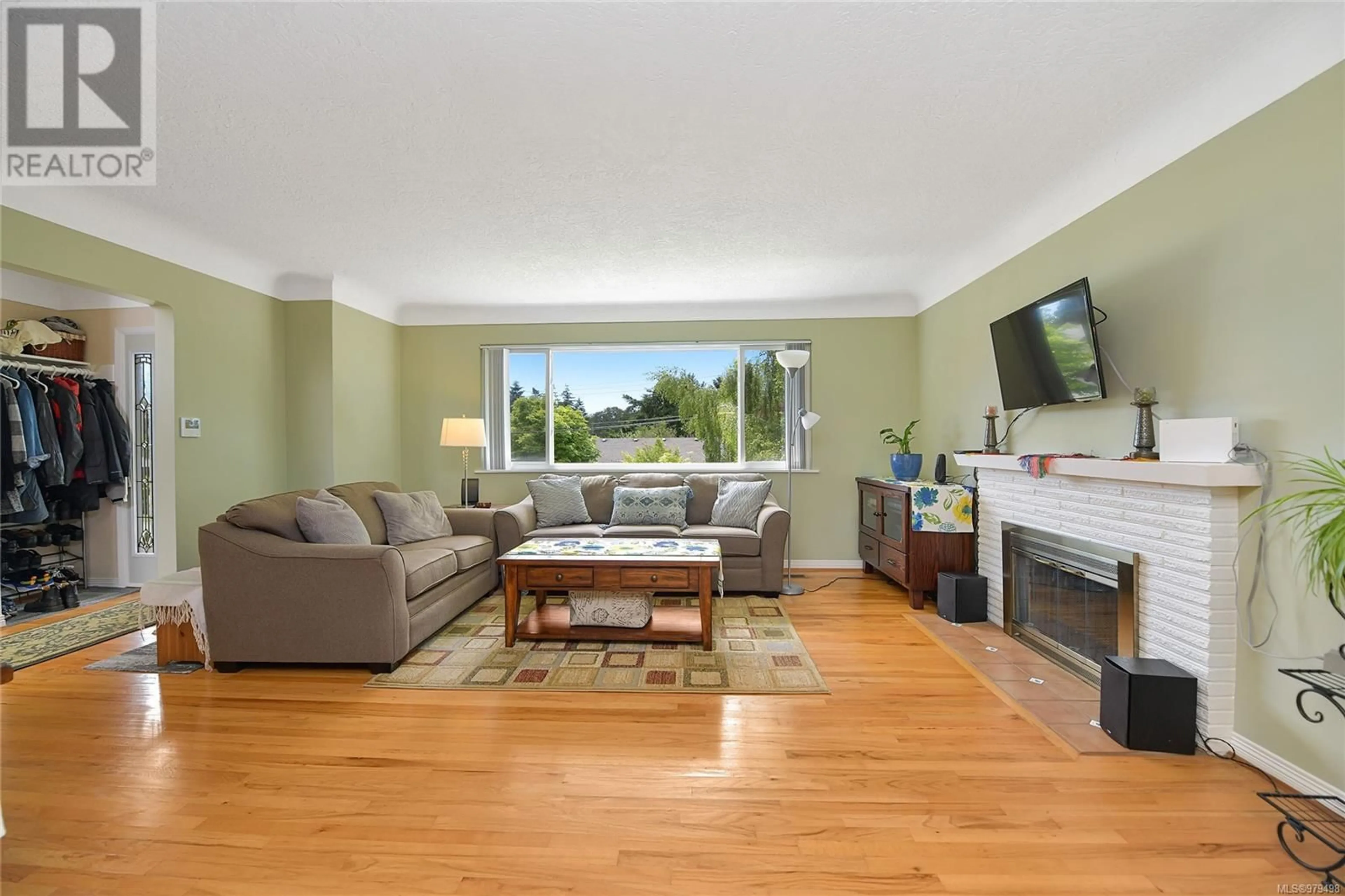 Living room, wood floors for 3923 St. Peters Rd, Saanich British Columbia V8P2J9