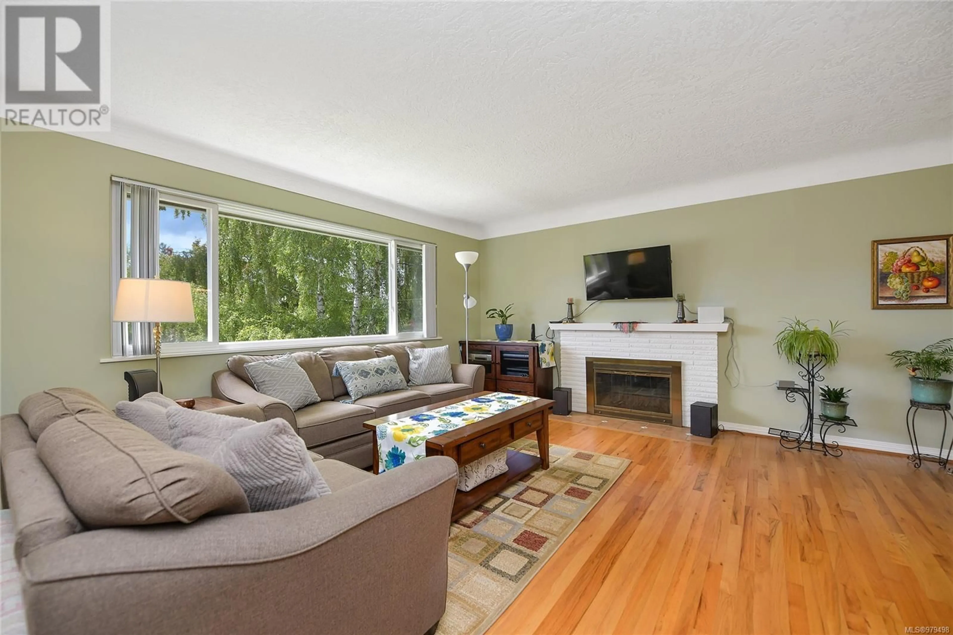 Living room, wood floors for 3923 St. Peters Rd, Saanich British Columbia V8P2J9