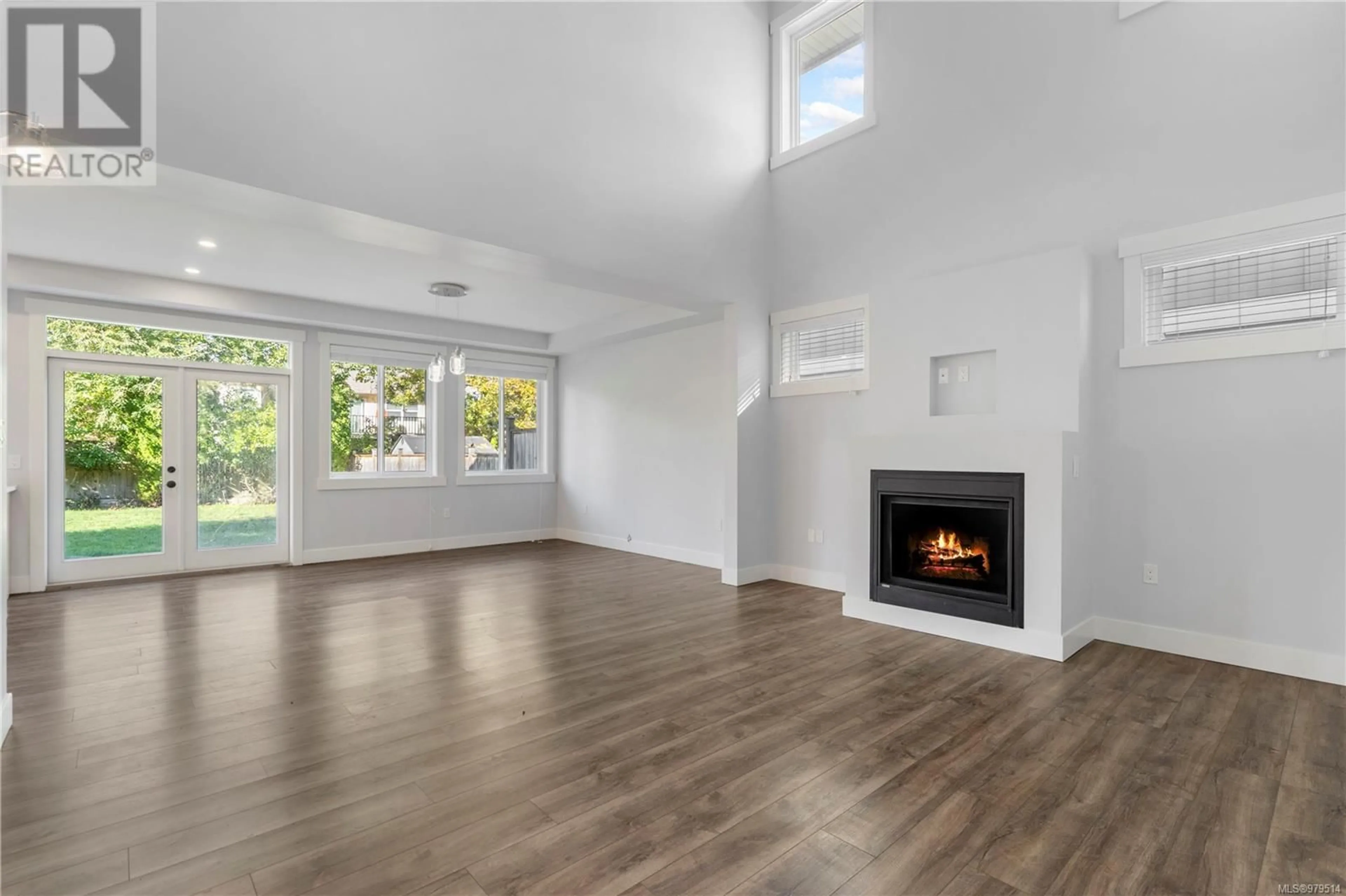 A pic of a room, wood floors for 4462 Tyndall Ave, Saanich British Columbia V8N3S1