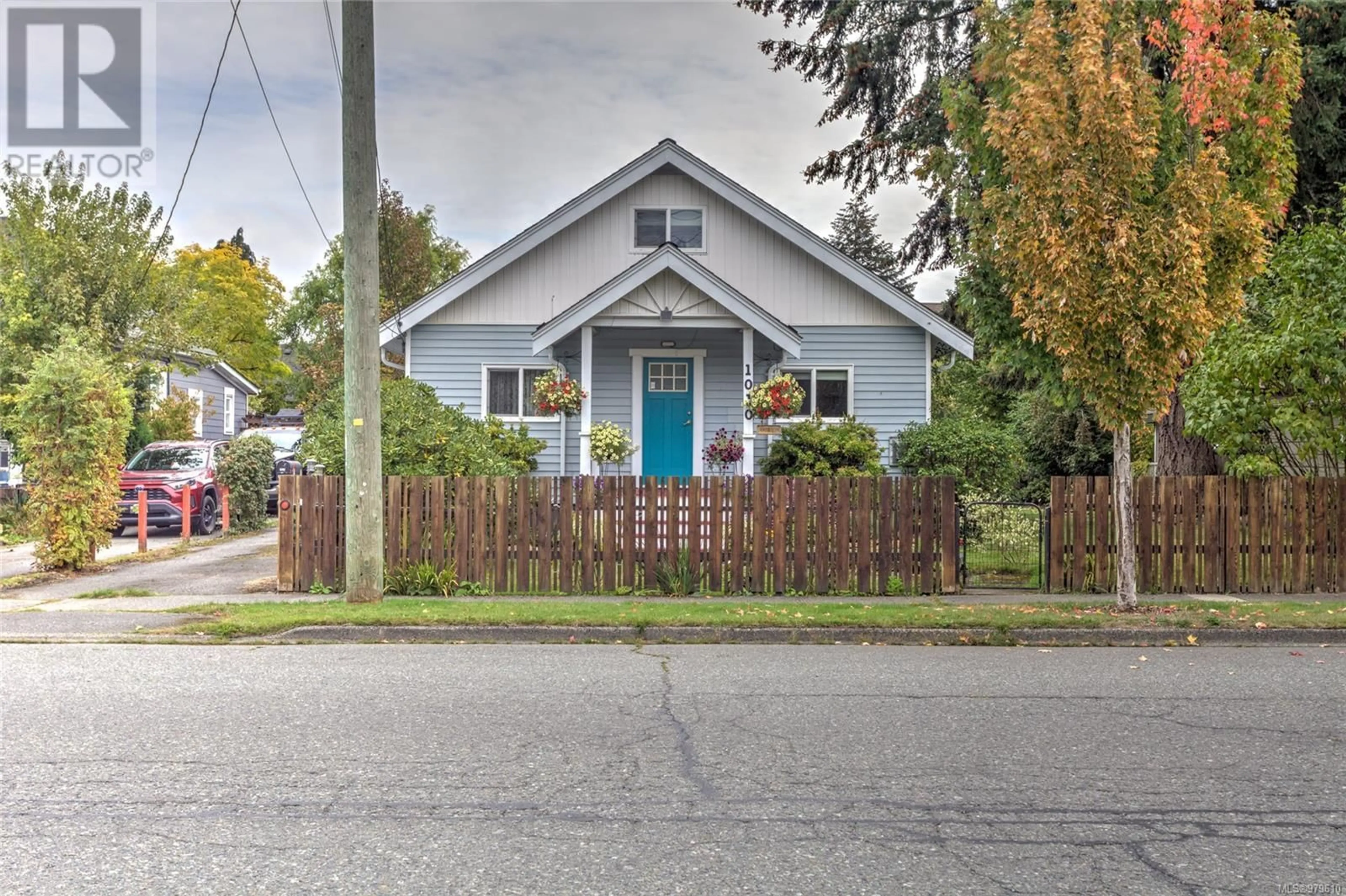 Frontside or backside of a home, the street view for 1010 Islay St, Duncan British Columbia V9L2E1