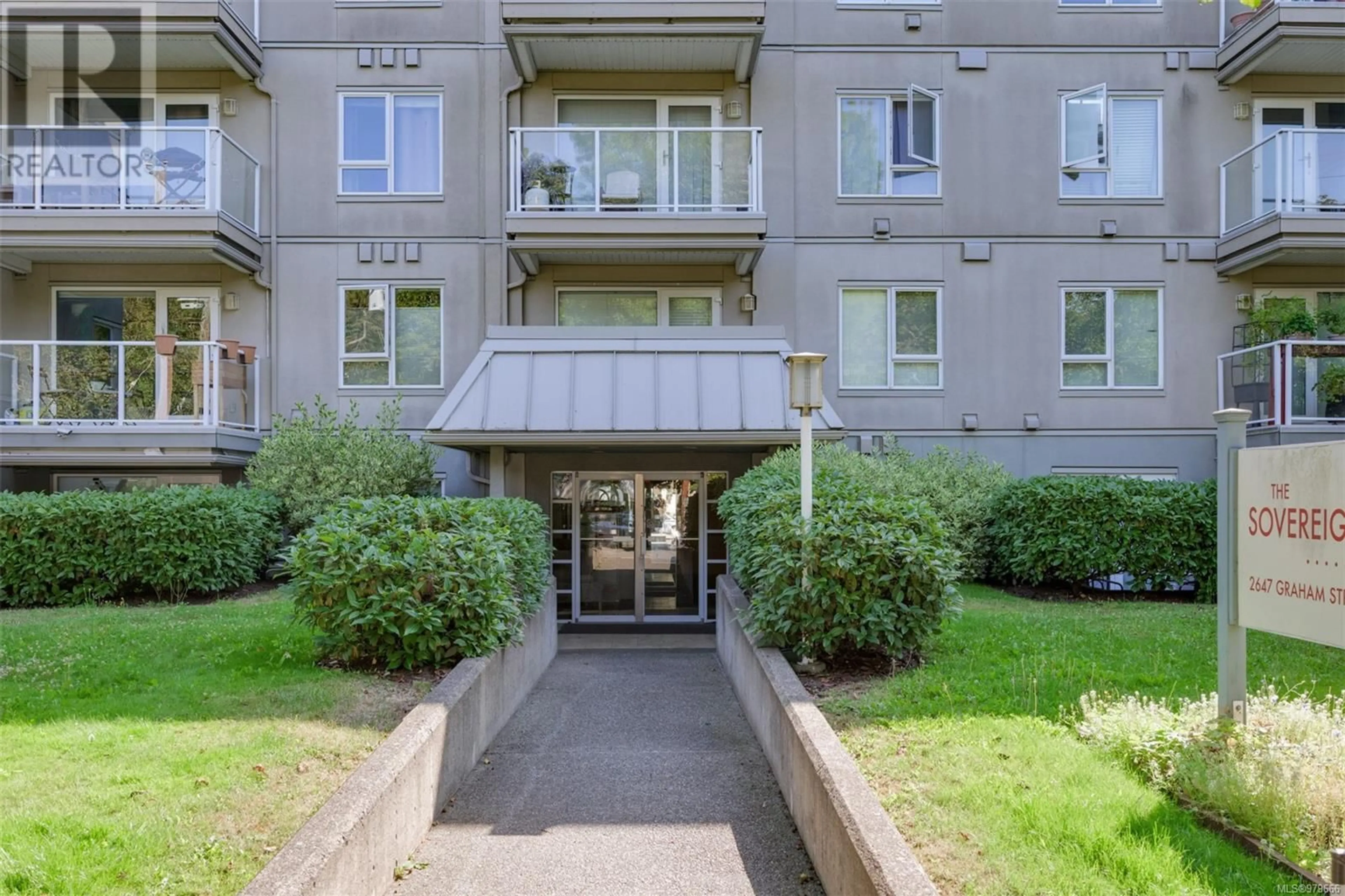 A pic from exterior of the house or condo, the front or back of building for 404 2647 Graham St, Victoria British Columbia V8T3Y8