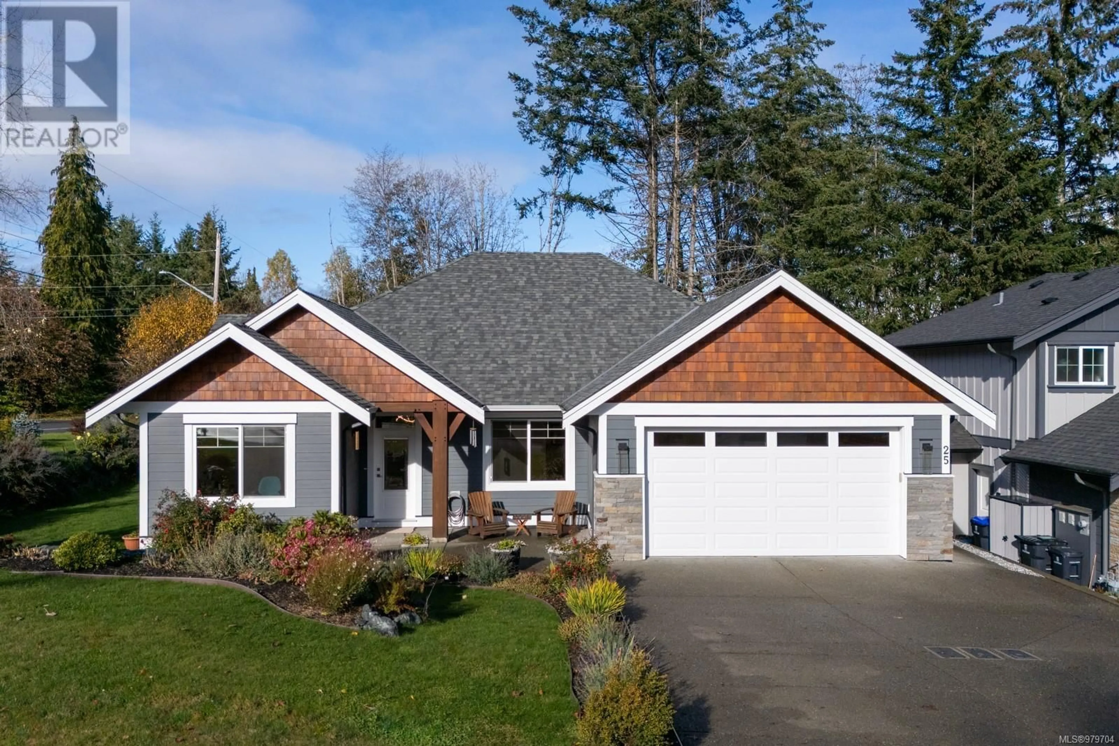 Home with vinyl exterior material for 25 2880 Arden Rd, Courtenay British Columbia V9N0E9