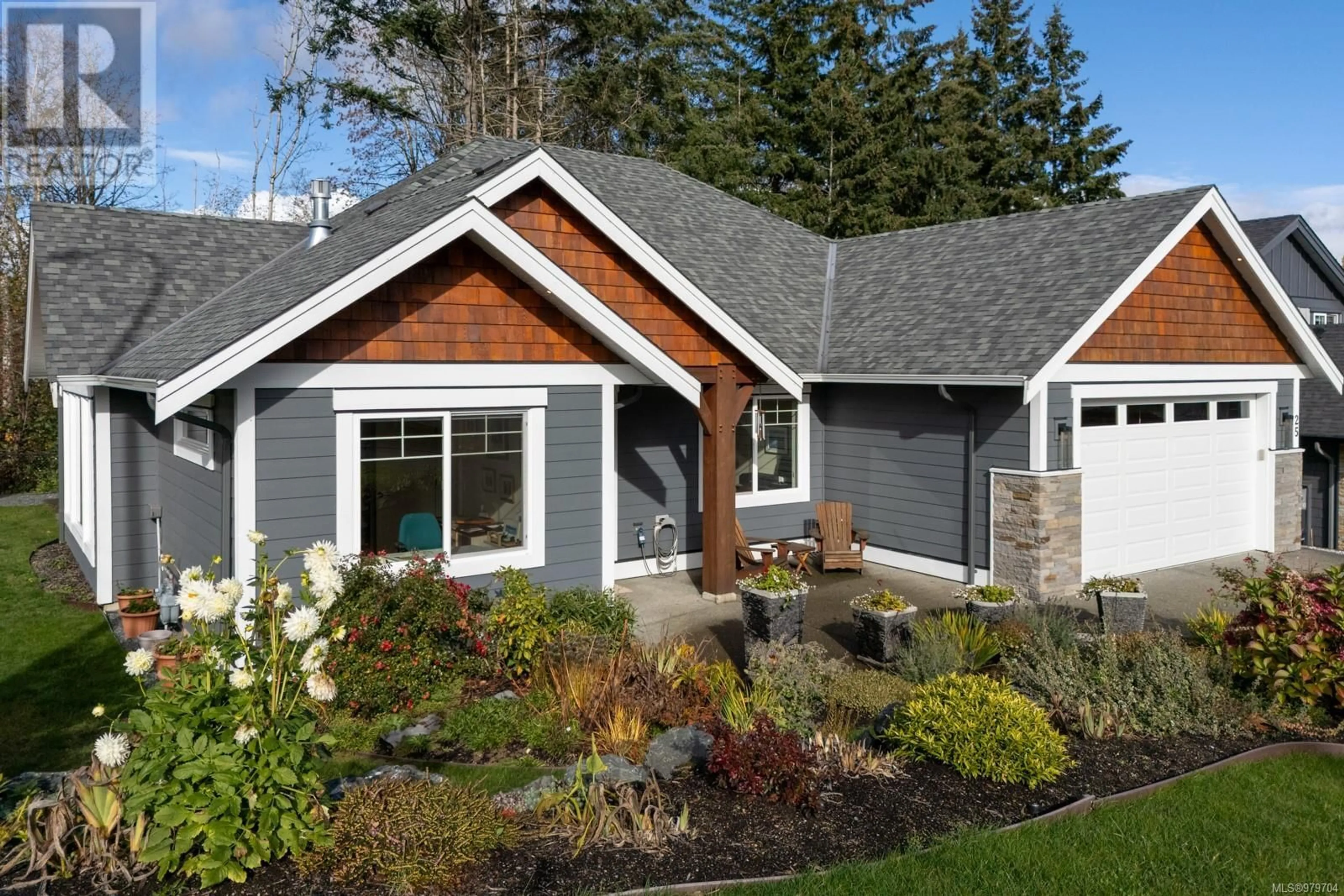 Home with vinyl exterior material for 25 2880 Arden Rd, Courtenay British Columbia V9N0E9