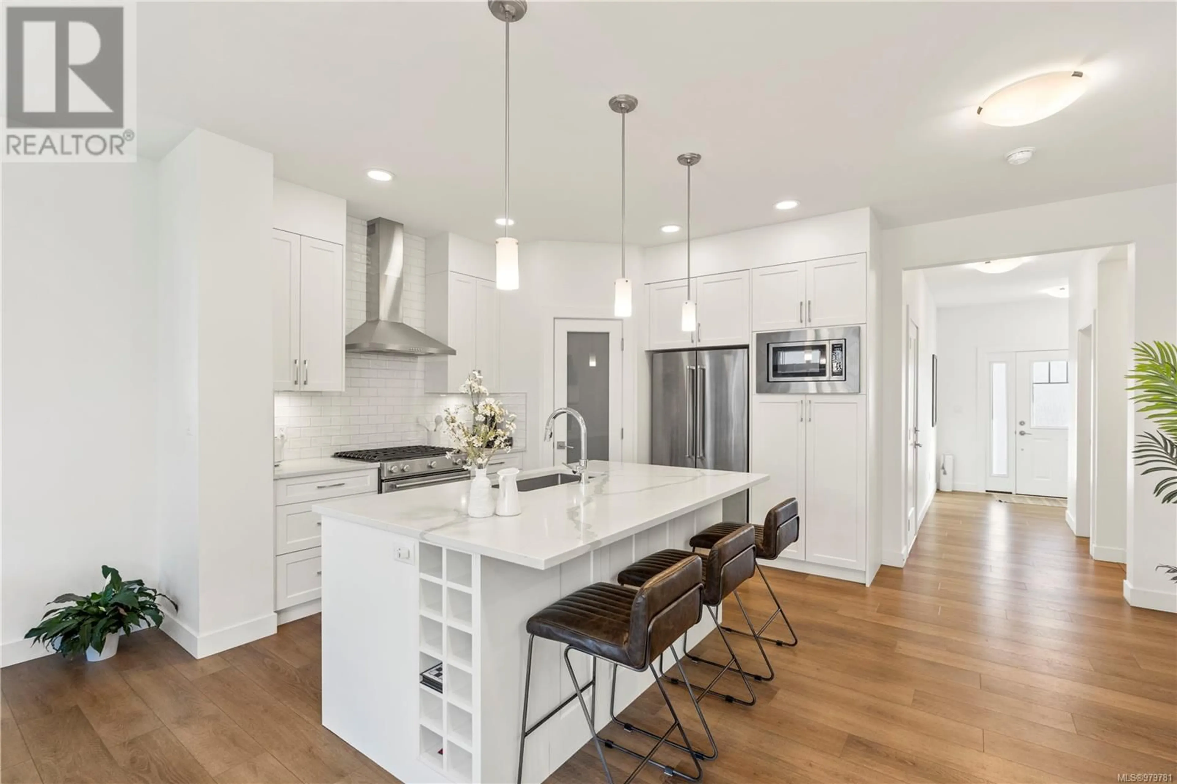 Contemporary kitchen, wood floors for 3404 Sparrowhawk Ave, Colwood British Columbia V9C0L9