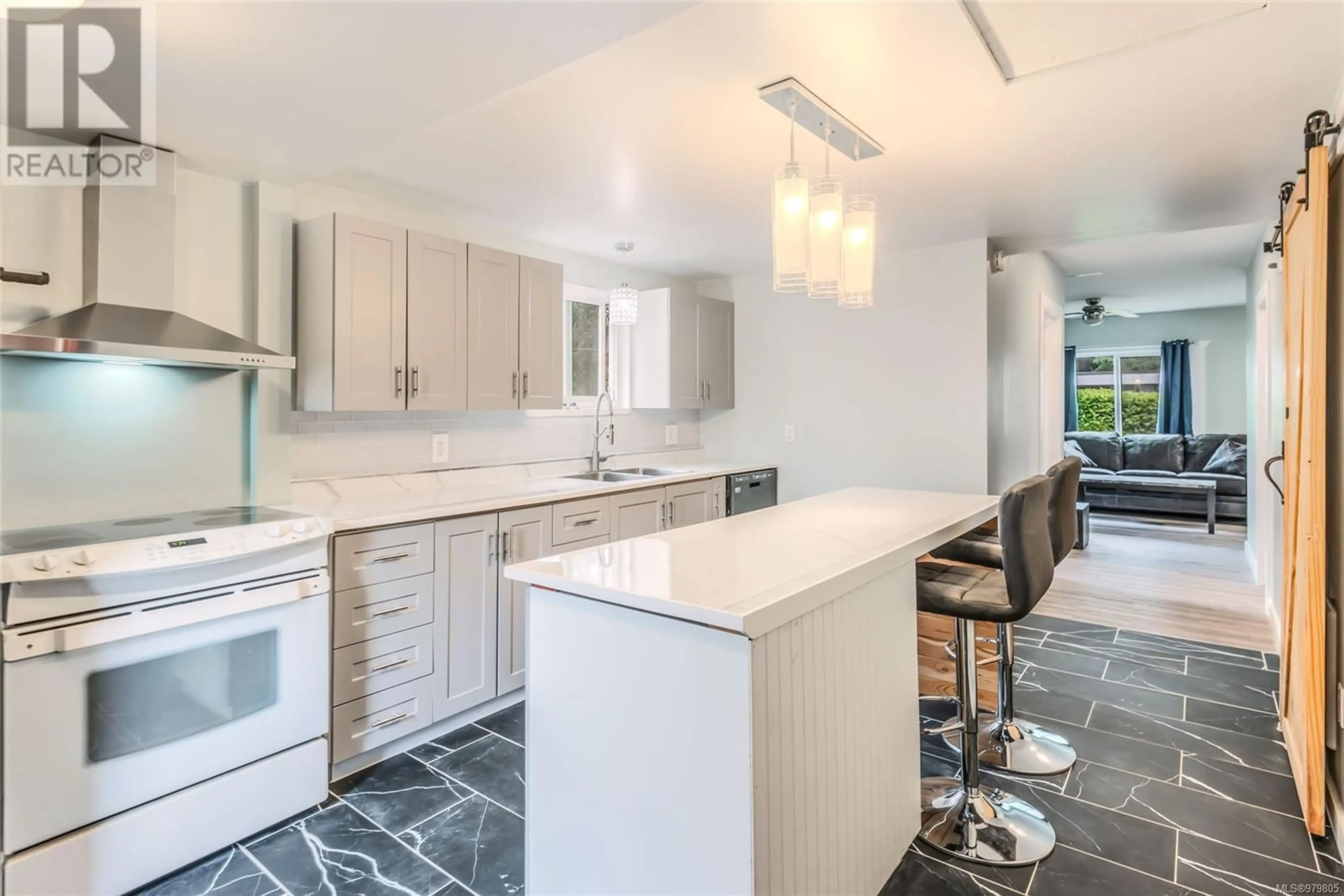 Contemporary kitchen, ceramic floors for 4917 Montrose St, Port Alberni British Columbia V9Y1M4