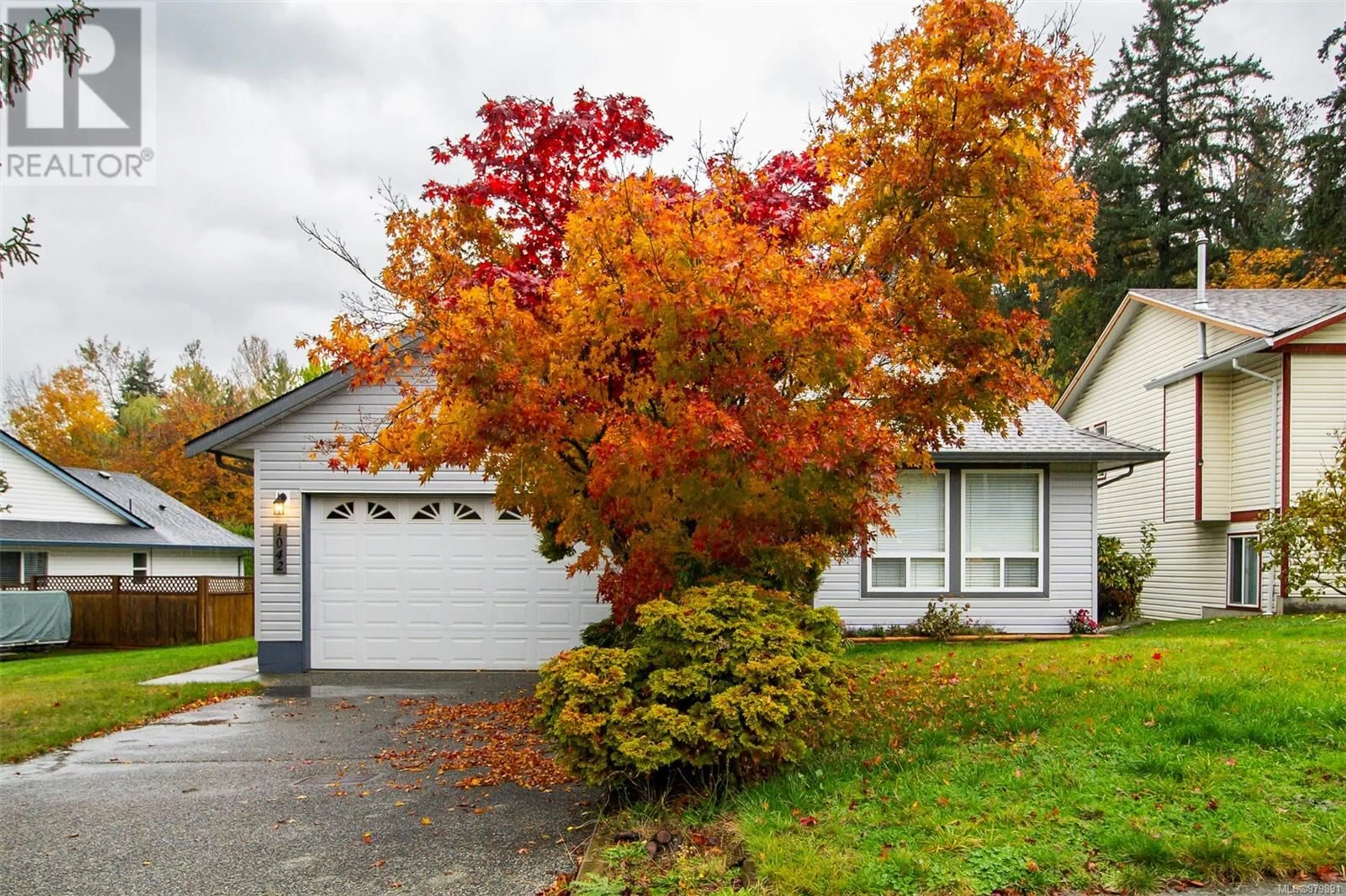 Frontside or backside of a home, cottage for 1042 Timberwood Dr, Nanaimo British Columbia V9R6N8