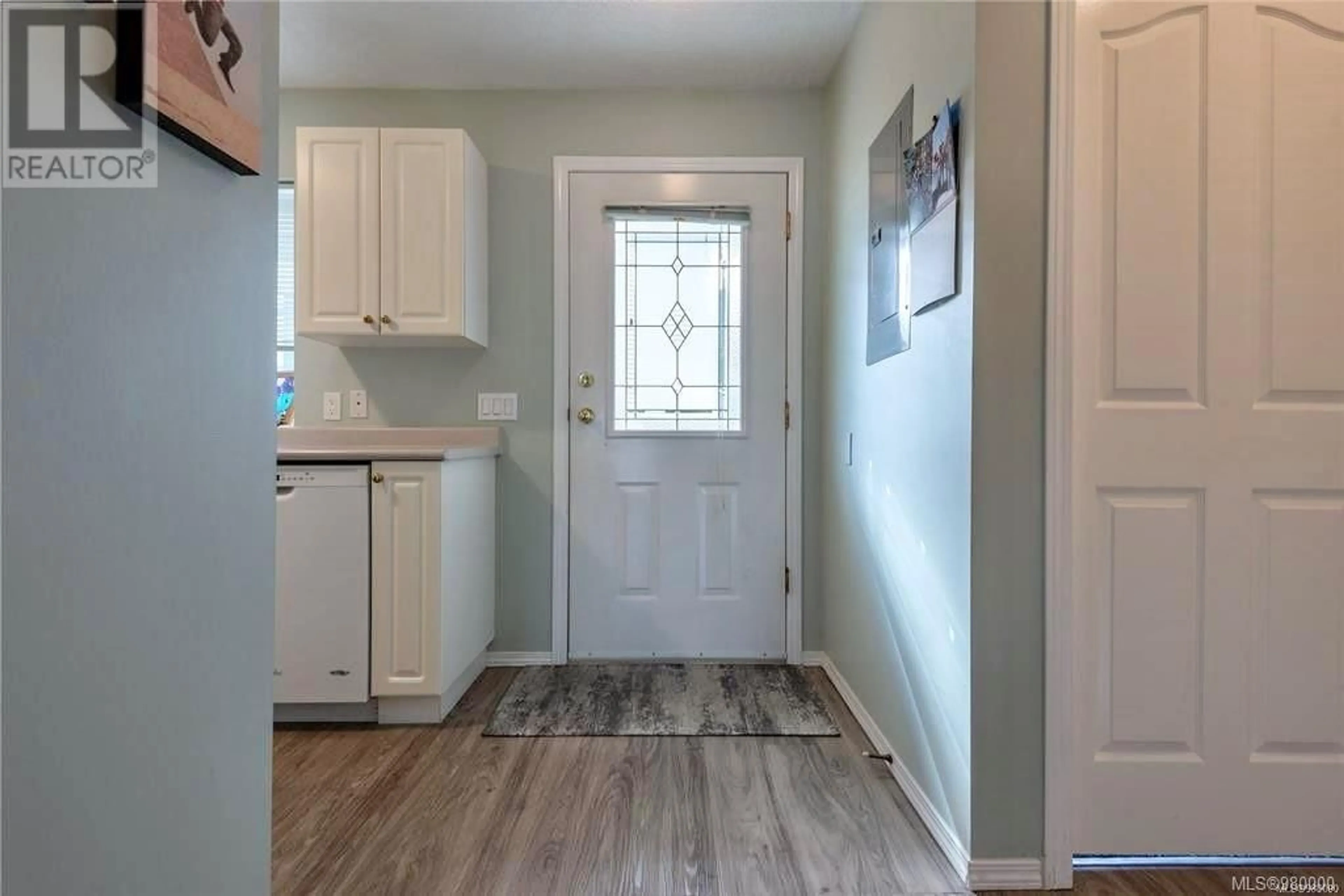 Indoor entryway for 12 - 2317 DALTON ROAD, Campbell River British Columbia V9W1H7