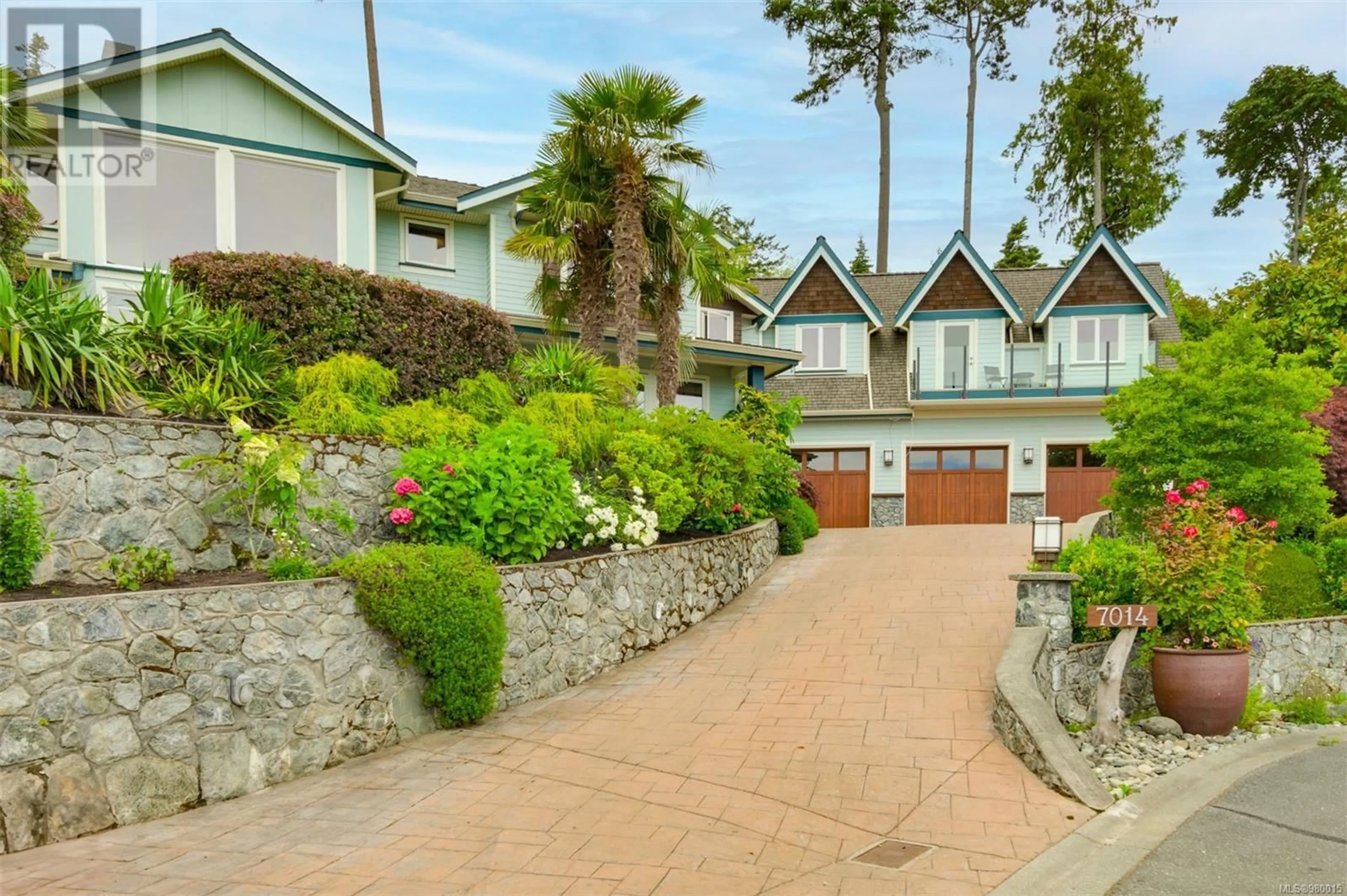 A pic from exterior of the house or condo, cottage for 7014 Beach View Crt, Central Saanich British Columbia V8M2J7