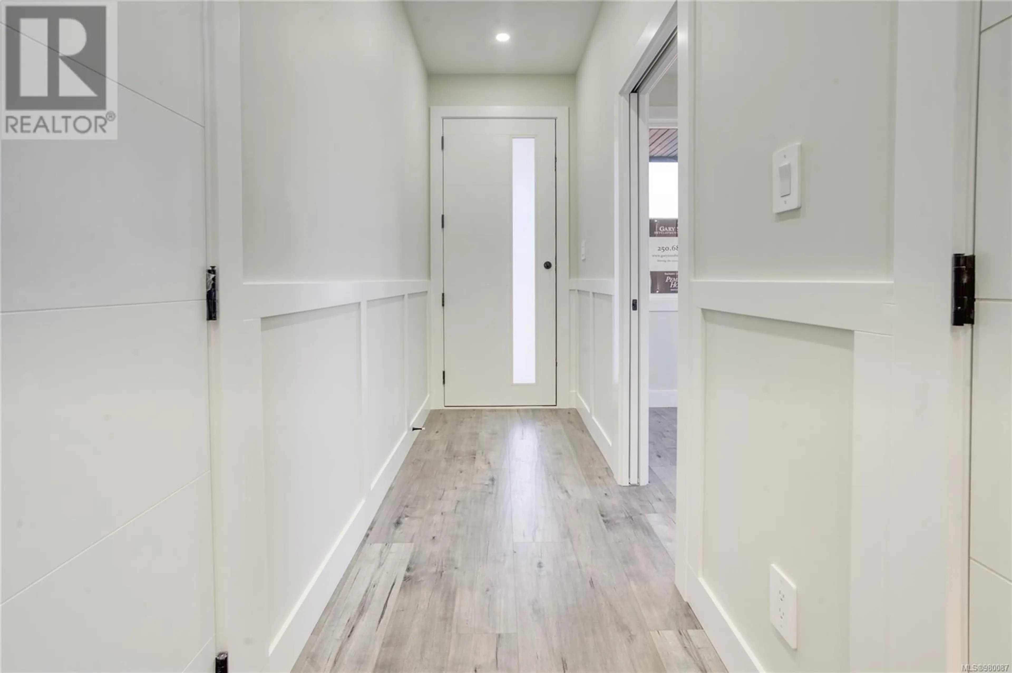 Indoor entryway, wood floors for 1303 Sandstone Lane, Langford British Columbia V9B5Y4