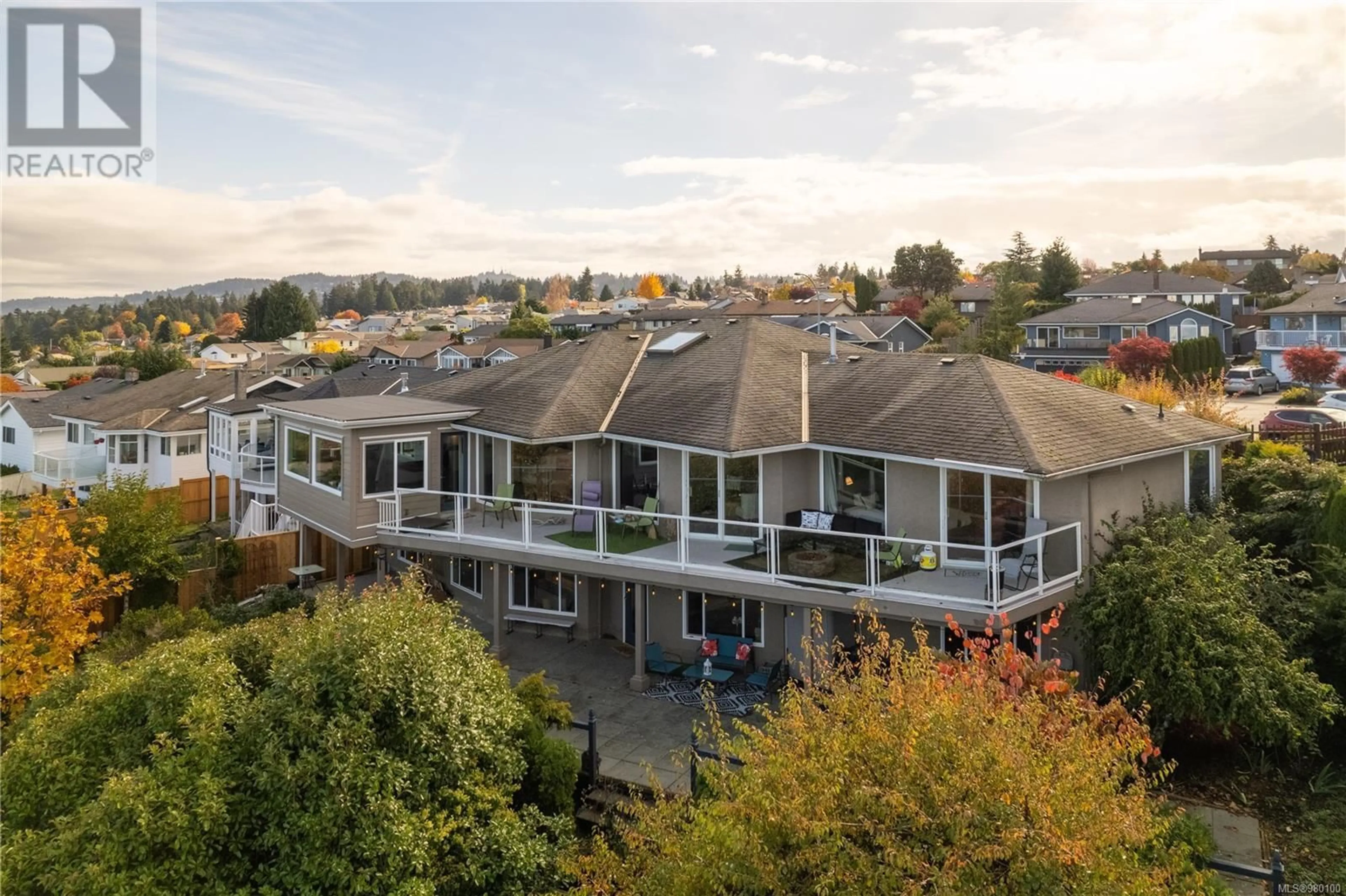 A pic from exterior of the house or condo, the front or back of building for 836 Athena Pl, Nanaimo British Columbia V9V1B9