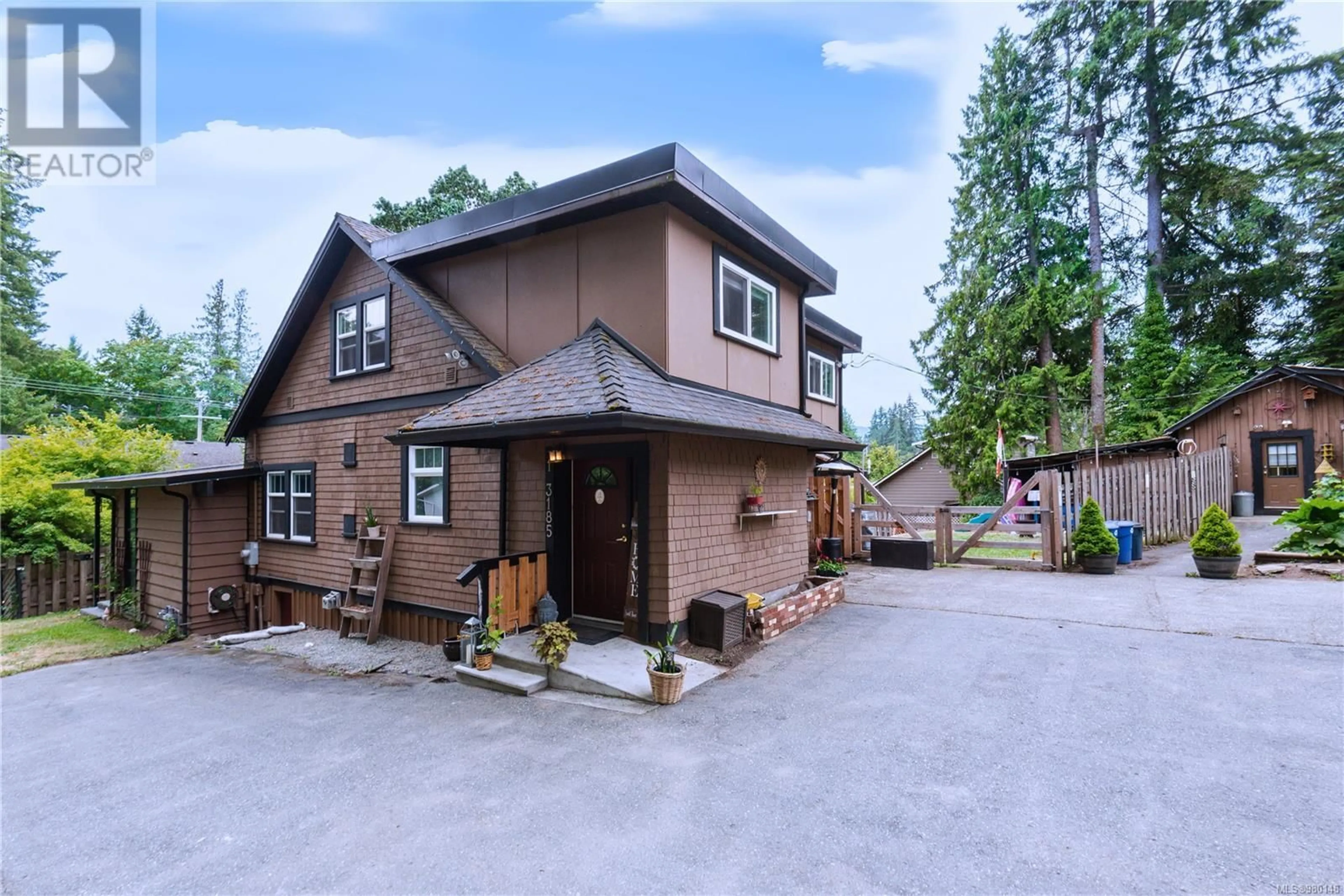 Frontside or backside of a home, cottage for 1 3185 Gibbins Rd, Duncan British Columbia V9L1G7