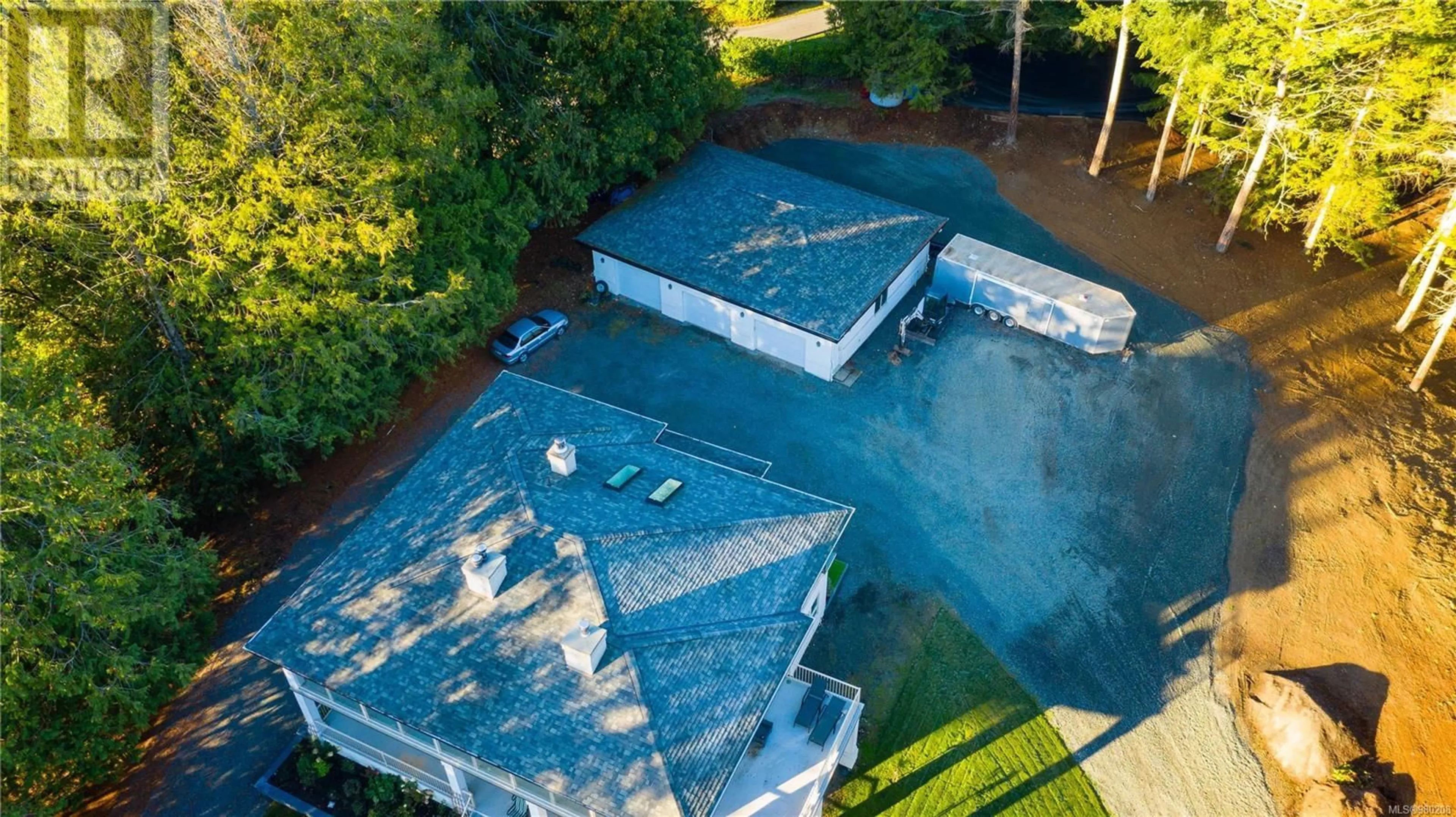 A pic from outside/outdoor area/front of a property/back of a property/a pic from drone, building for 740 WINDOVER TERRACE, Metchosin British Columbia V9C4G4