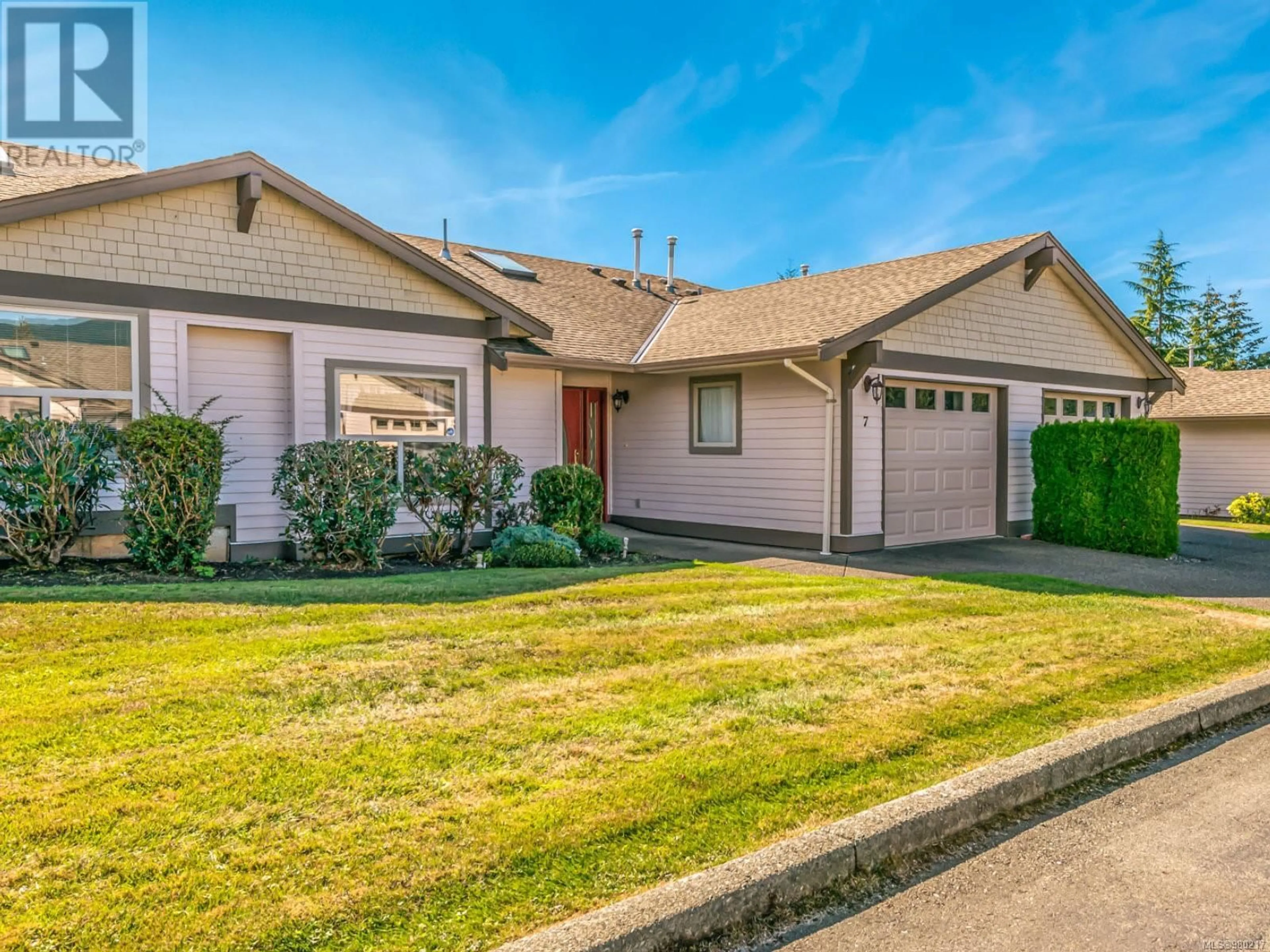 Frontside or backside of a home, the street view for 7 5608 Strathcona St, Port Alberni British Columbia V9Y6X5