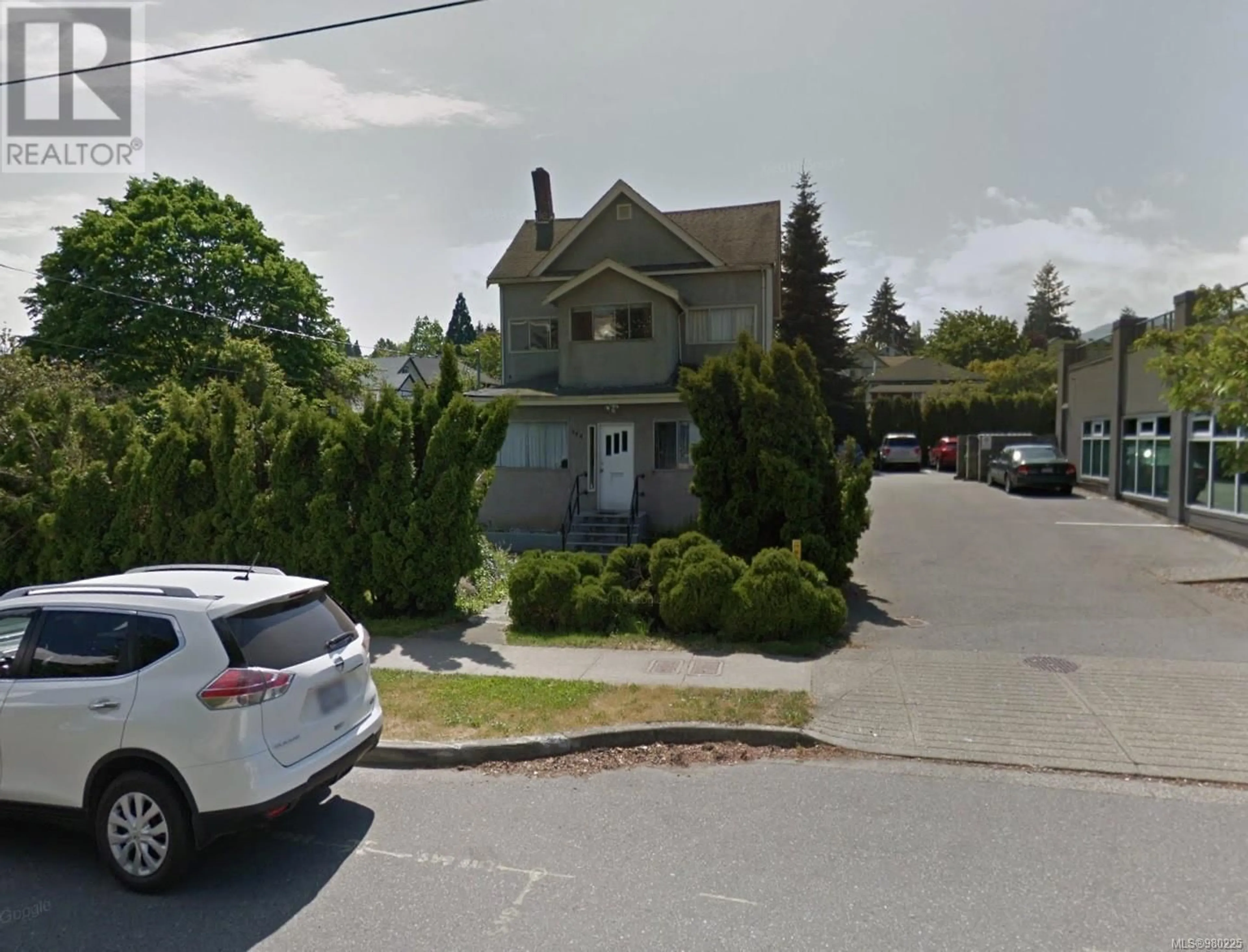 Frontside or backside of a home, the street view for 345 Prideaux St, Nanaimo British Columbia V9R2N4