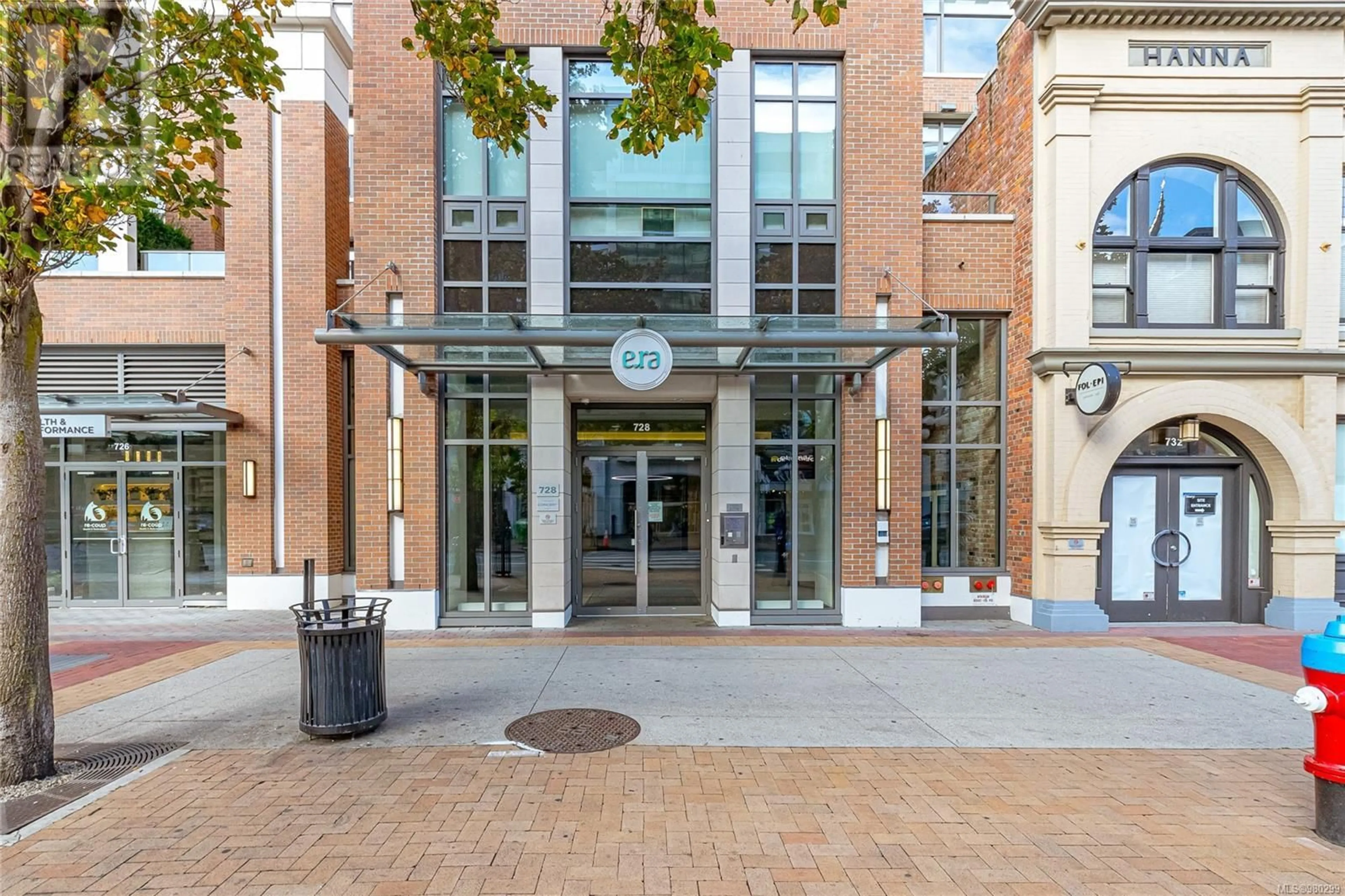 Indoor foyer for 1403 728 Yates St, Victoria British Columbia V8W0C8