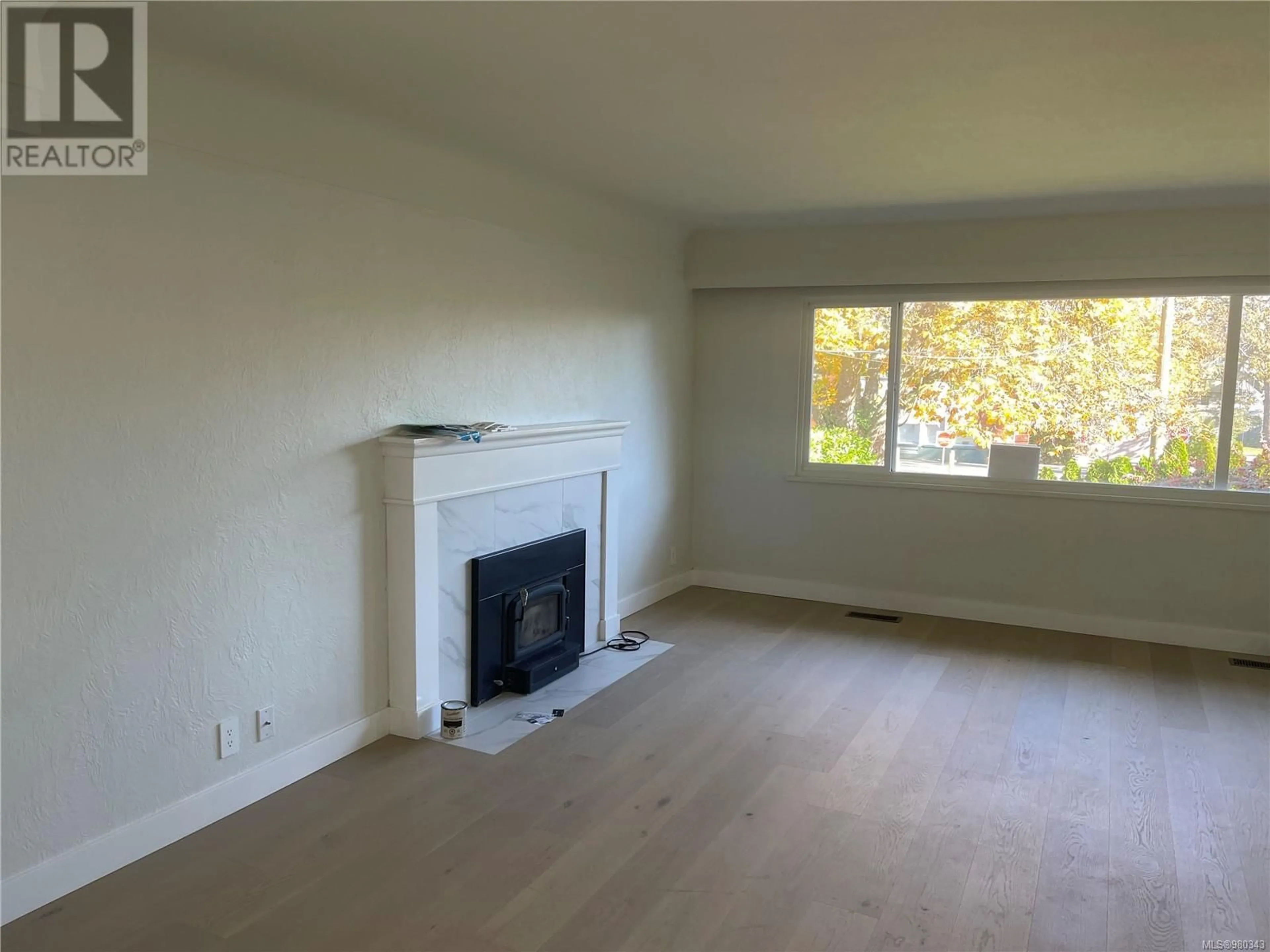 A pic of a room, not visible floor for 824 Monterey Ave, Oak Bay British Columbia V8S4V2