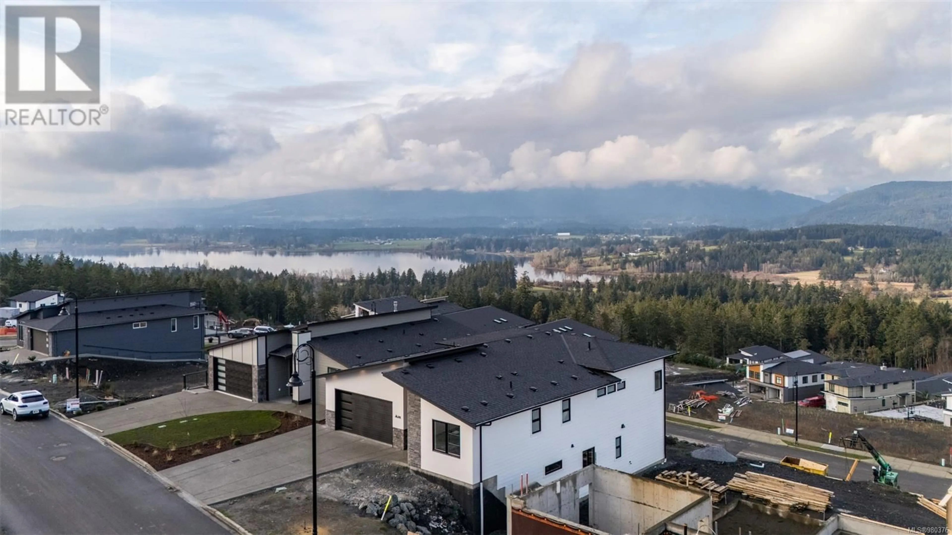 A pic from exterior of the house or condo, the view of mountain for 3207 Woodrush Dr, Duncan British Columbia V9L0J9