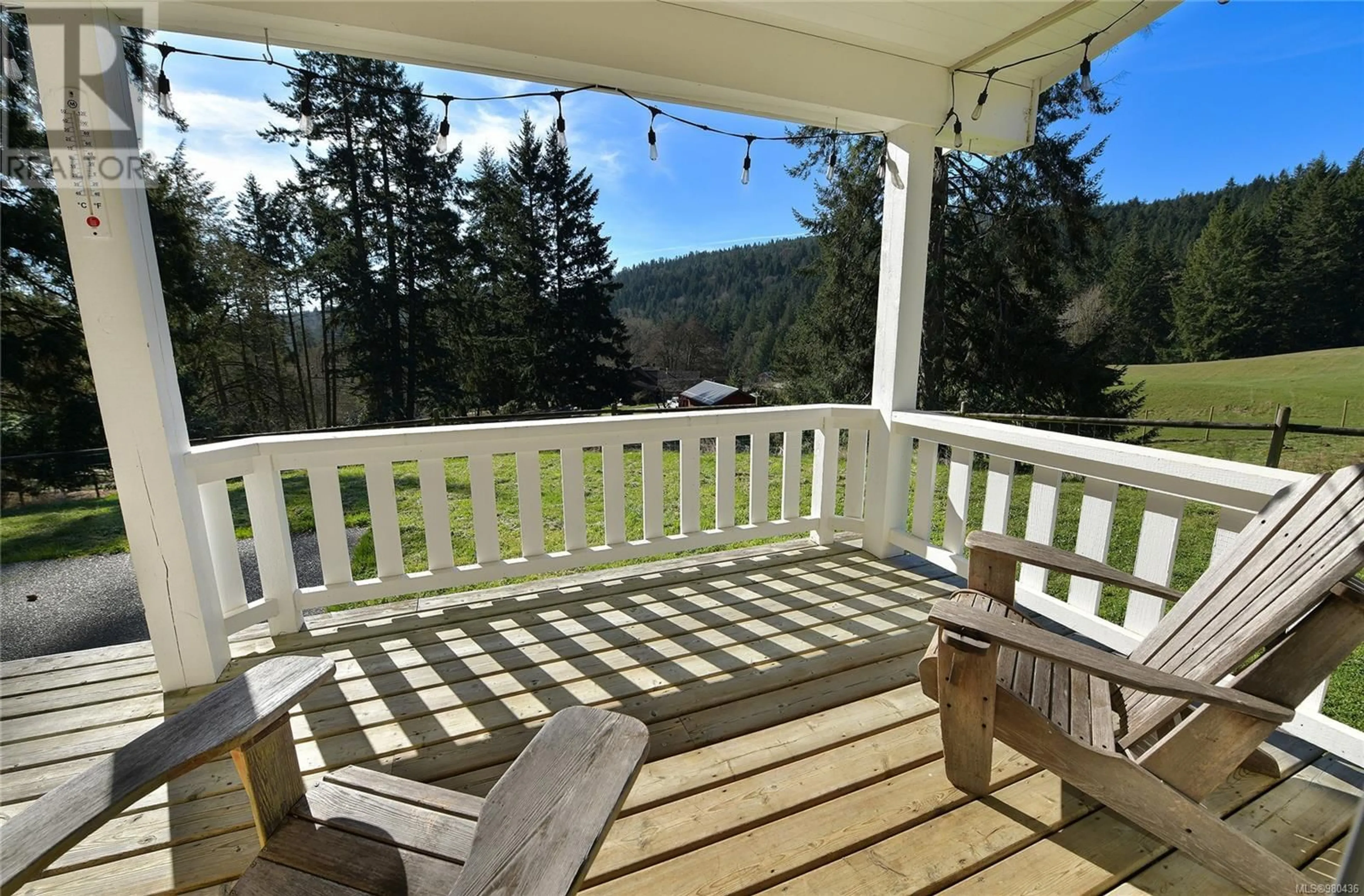 Patio, cottage for 559 Blackburn Rd, Salt Spring British Columbia V8K2H2