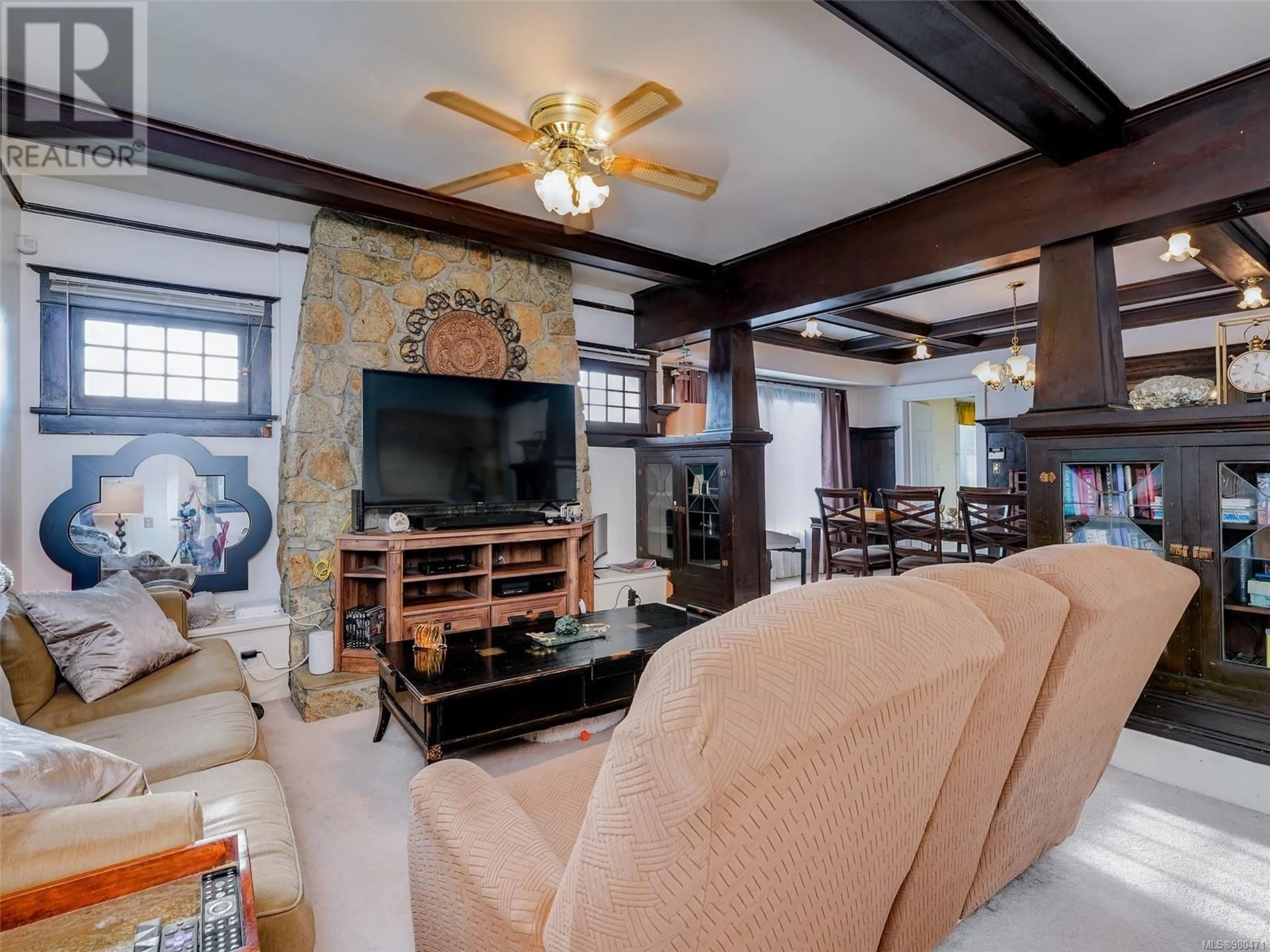 Living room, wood floors for 2524 Asquith St, Victoria British Columbia V8R3Y1