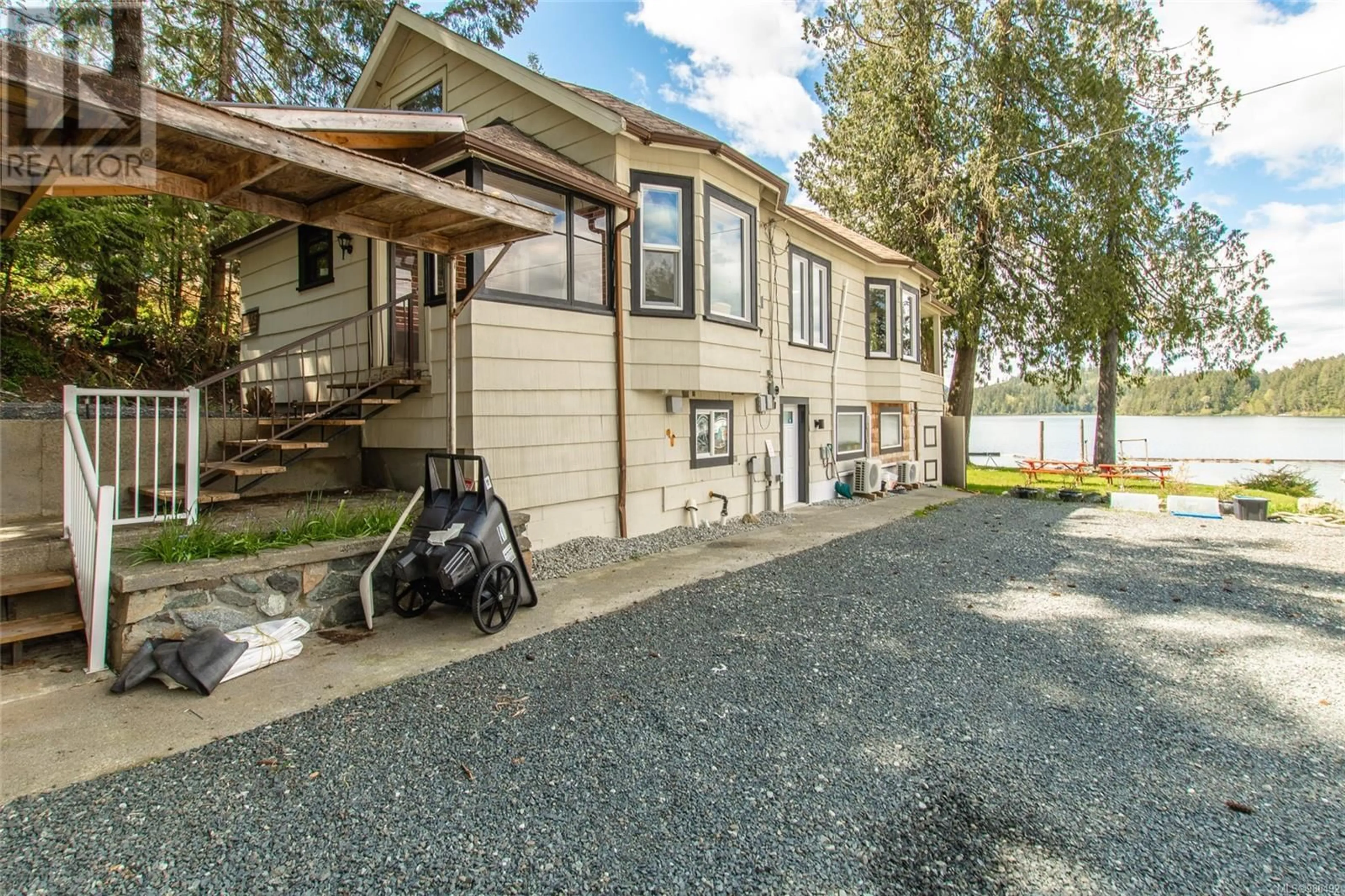 A pic from exterior of the house or condo, cottage for 8585 Bothwell Rd, Port Alberni British Columbia V9Y9B6